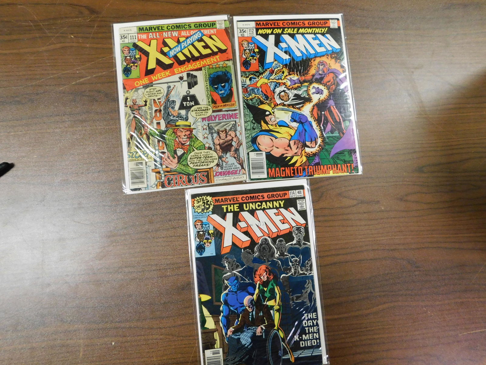 Lot of Uncanny X-Men Comic Books (1 of 1)