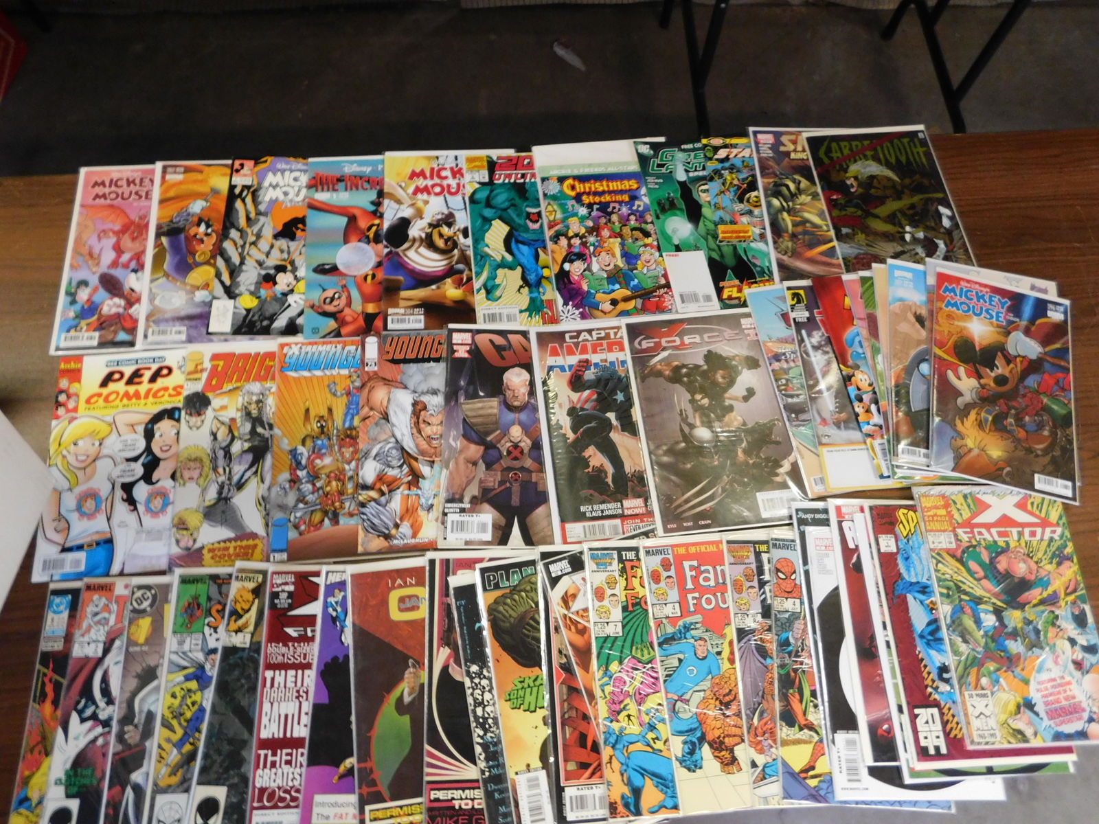 Mixed Lot of Comics including Marvel, DC, Disney, Star (1 of 2)