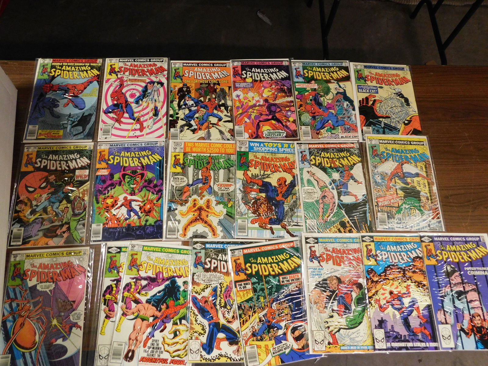 The Amazing Spider-Man Comic Lot - Nearly Full Run 200 (1 of 2)