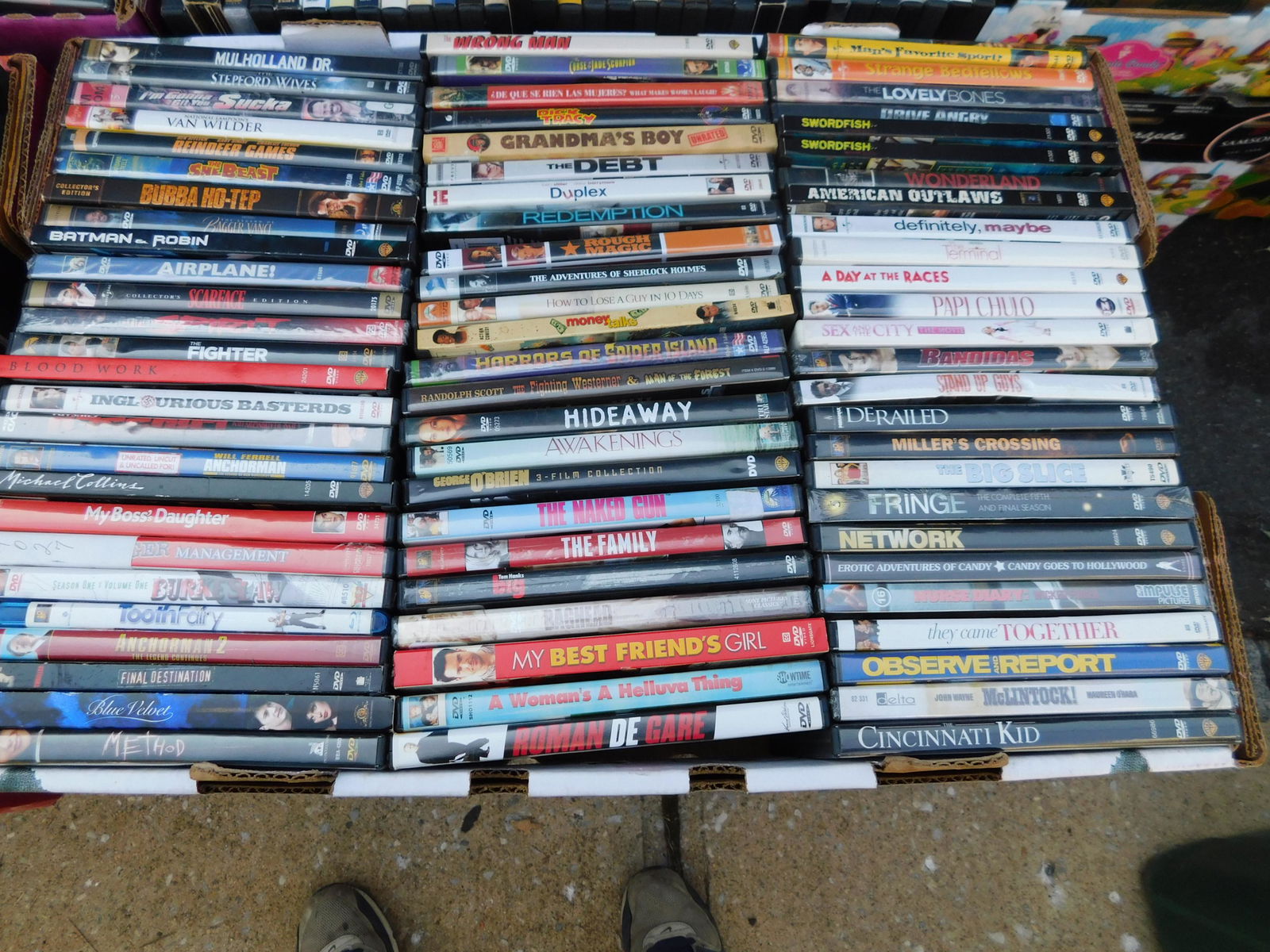 Large Lot of DVD's movies: Large Lot of DVD's movies. Mixed titles some may be factory sealed. This sale will be broadcast live on sale day with an auctioneer and caller calling full descriptions of each lot being sold, as well