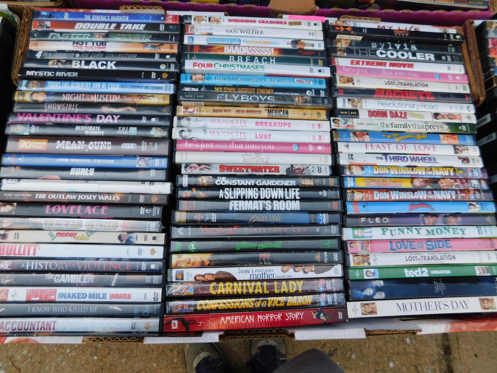 Large Lot of DVD's movies: Large Lot of DVD's movies. Mixed titles some may be factory sealed. This sale will be broadcast live on sale day with an auctioneer and caller calling full descriptions of each lot being sold, as well