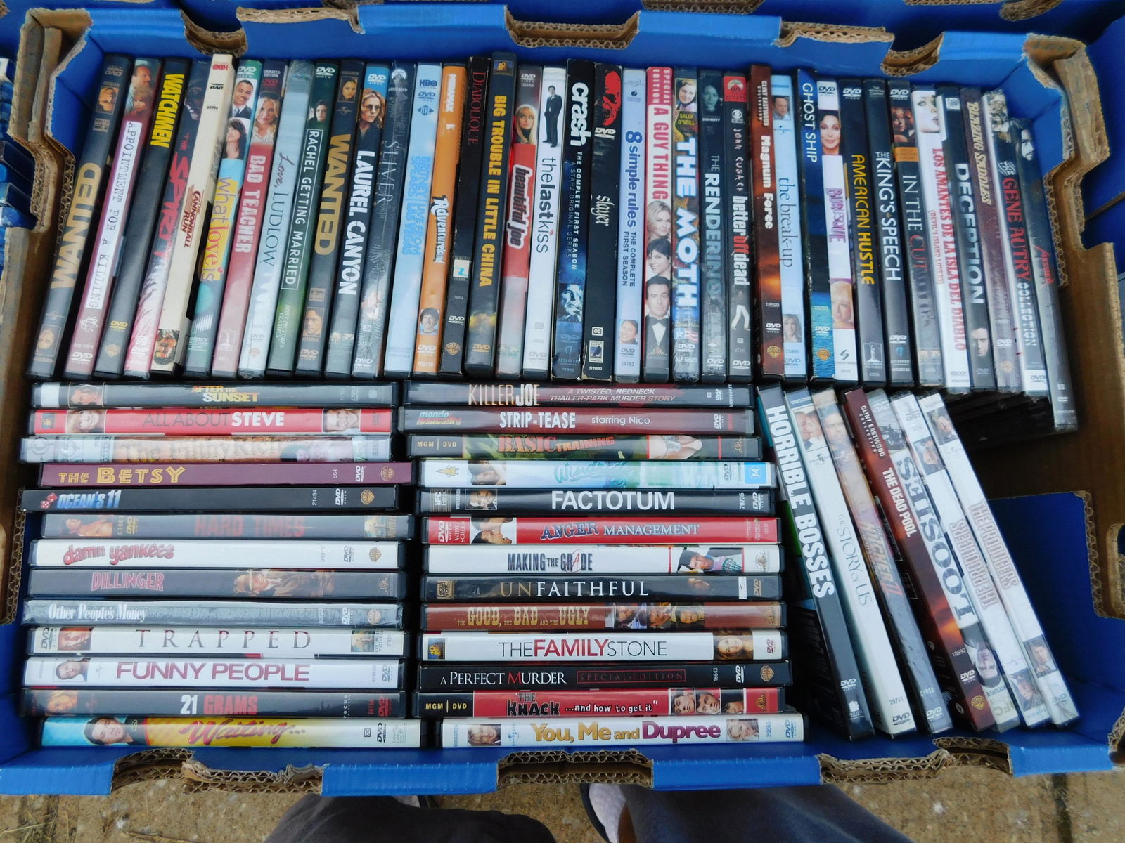 Large Lot of DVD's movies: Large Lot of DVD's movies. Mixed titles some may be factory sealed. This sale will be broadcast live on sale day with an auctioneer and caller calling full descriptions of each lot being sold, as well