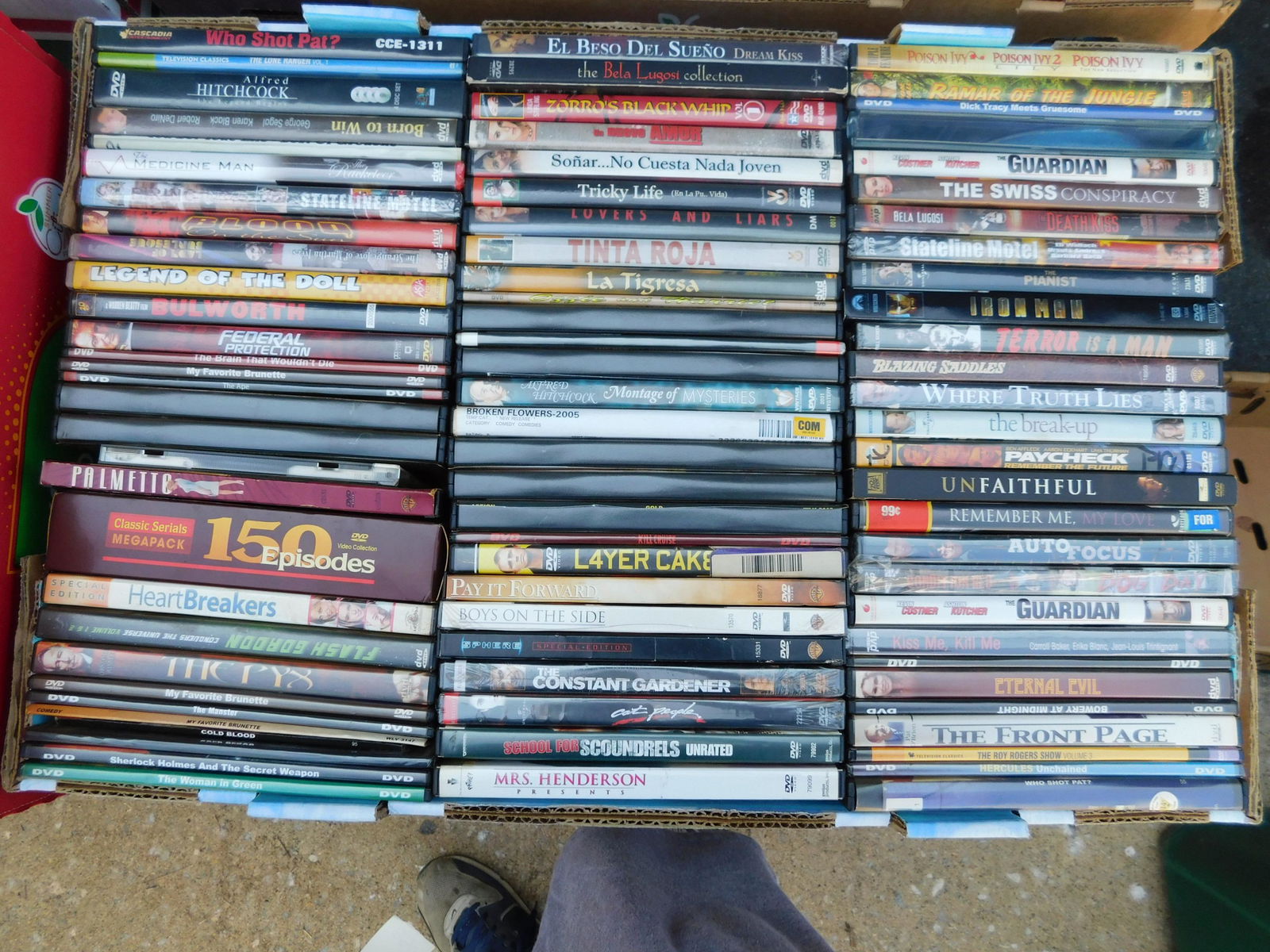 Large Lot of DVD's movies: Large Lot of DVD's movies. Mixed titles some may be factory sealed. This sale will be broadcast live on sale day with an auctioneer and caller calling full descriptions of each lot being sold, as well