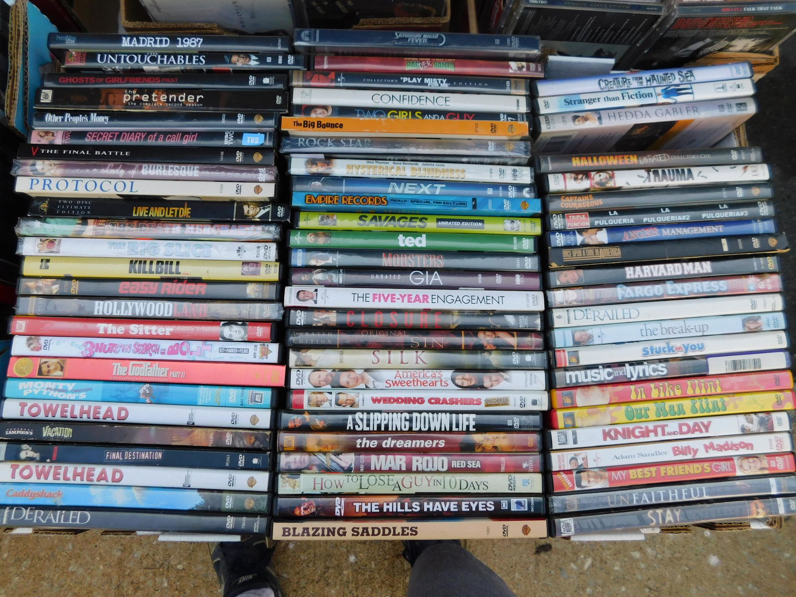 Large Lot of DVD's movies: Large Lot of DVD's movies. Mixed titles some may be factory sealed. This sale will be broadcast live on sale day with an auctioneer and caller calling full descriptions of each lot being sold, as well