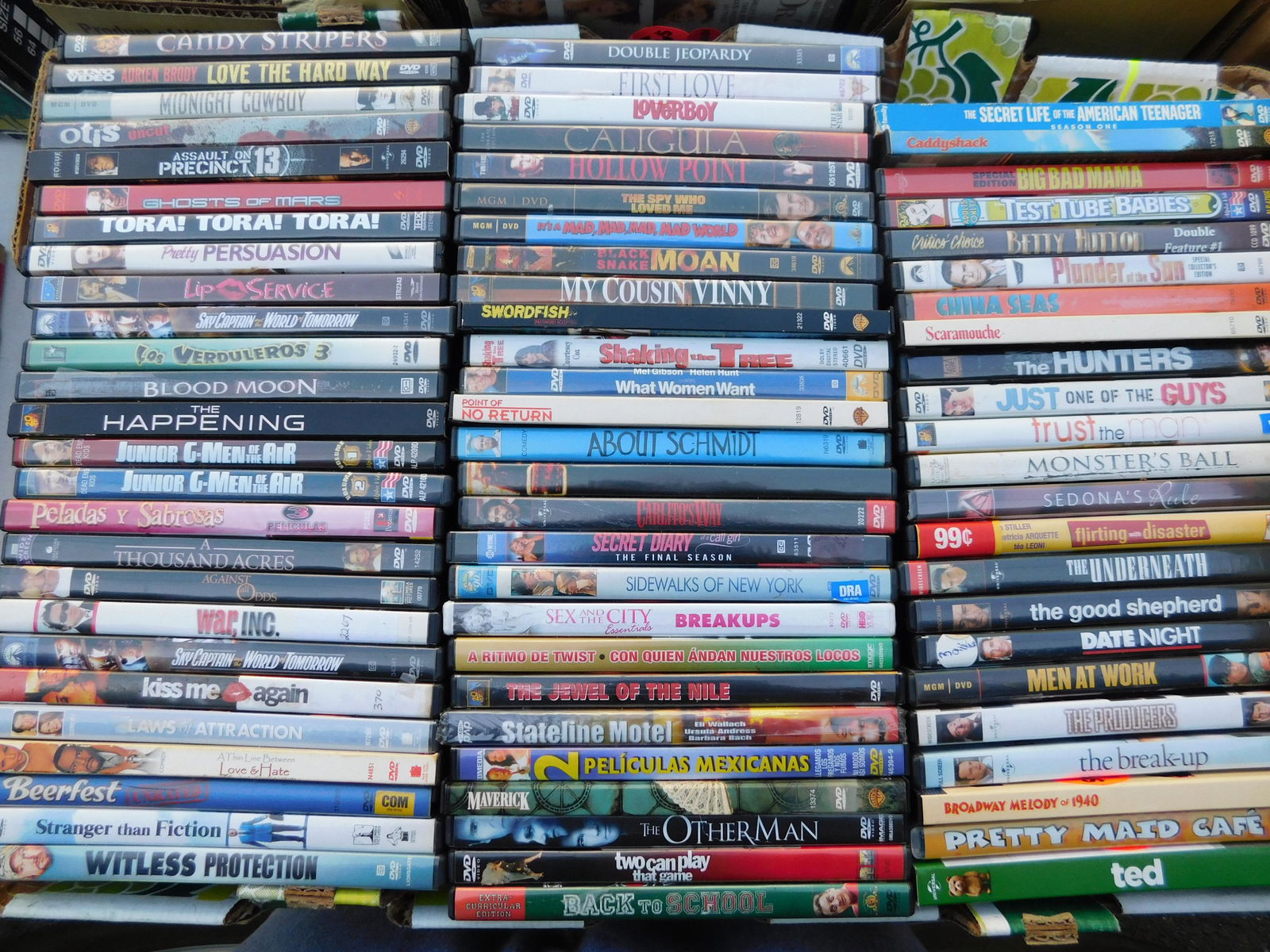 Large Lot of DVD's movies: Large Lot of DVD's movies. Mixed titles some may be factory sealed. This sale will be broadcast live on sale day with an auctioneer and caller calling full descriptions of each lot being sold, as well