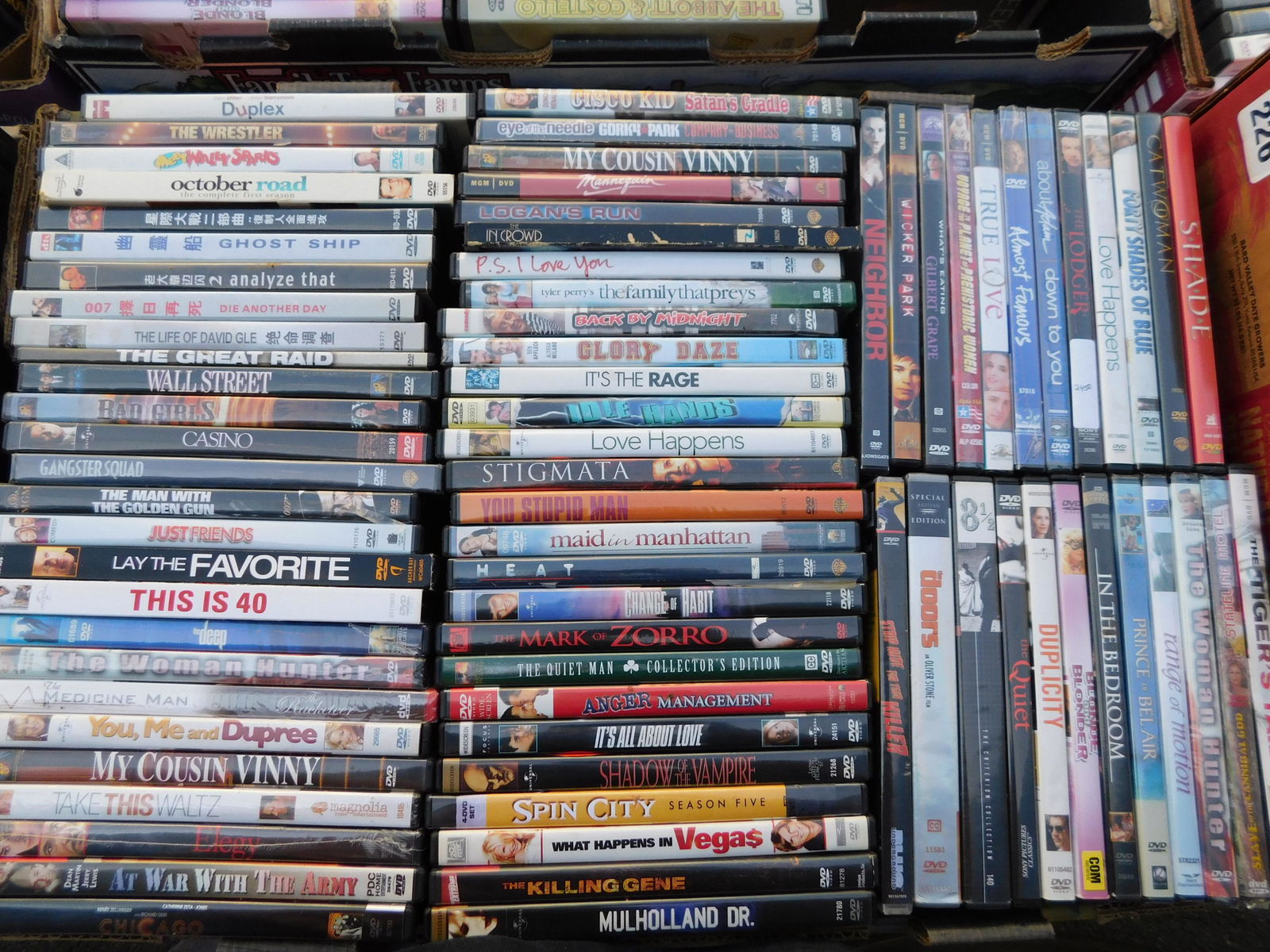 Large Lot of DVD's movies: Large Lot of DVD's movies. Mixed titles some may be factory sealed. This sale will be broadcast live on sale day with an auctioneer and caller calling full descriptions of each lot being sold, as well