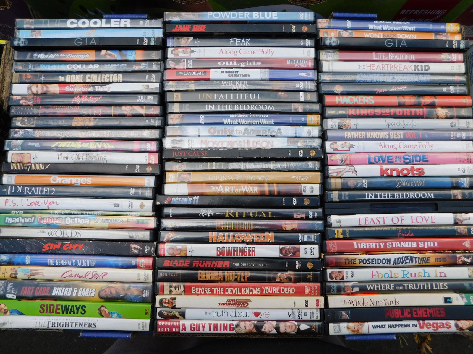 Large Lot of DVD's movies: Large Lot of DVD's movies. Mixed titles some may be factory sealed. This sale will be broadcast live on sale day with an auctioneer and caller calling full descriptions of each lot being sold, as well