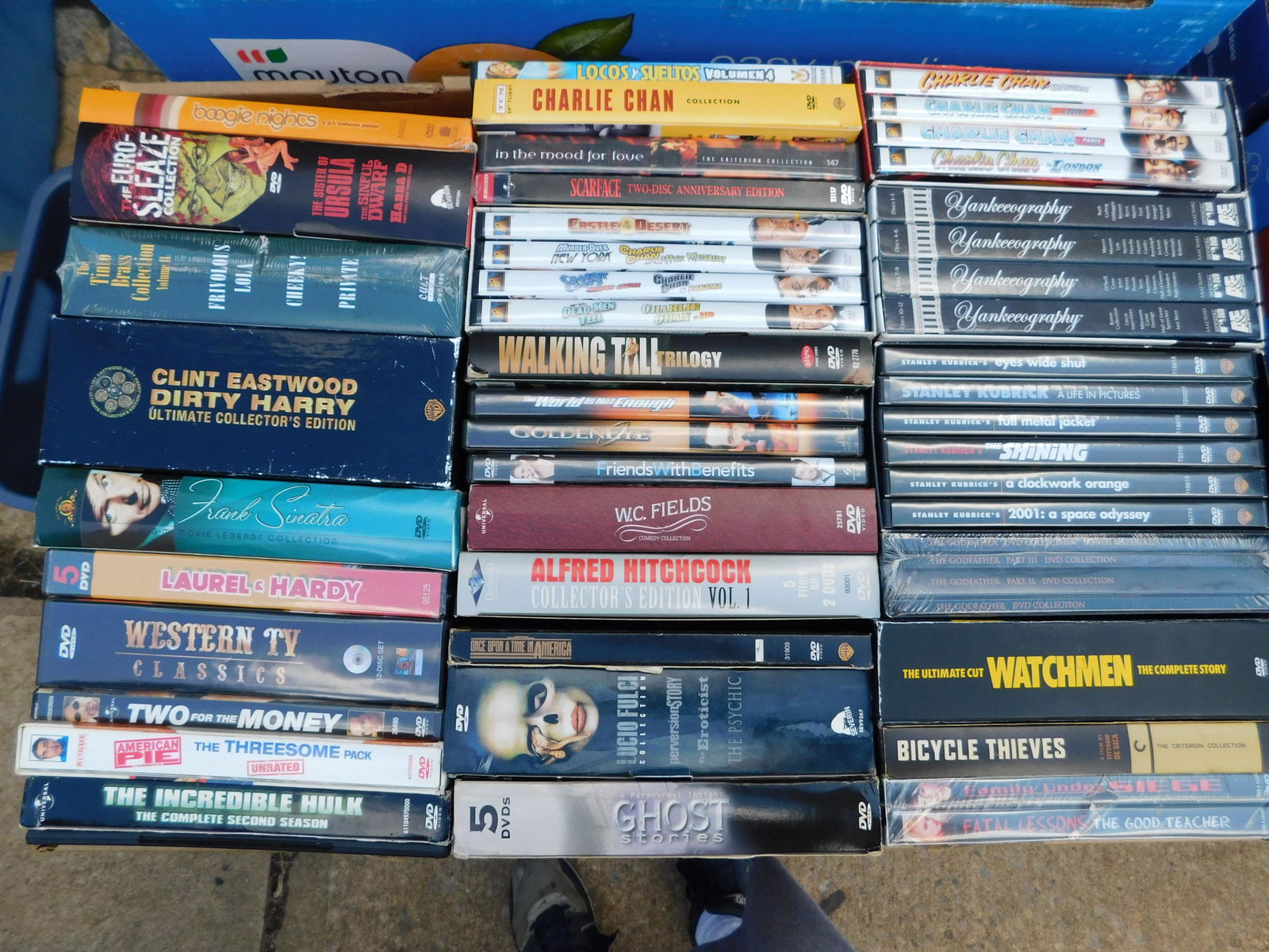 Large Lot of DVD's movies (1 of 1)