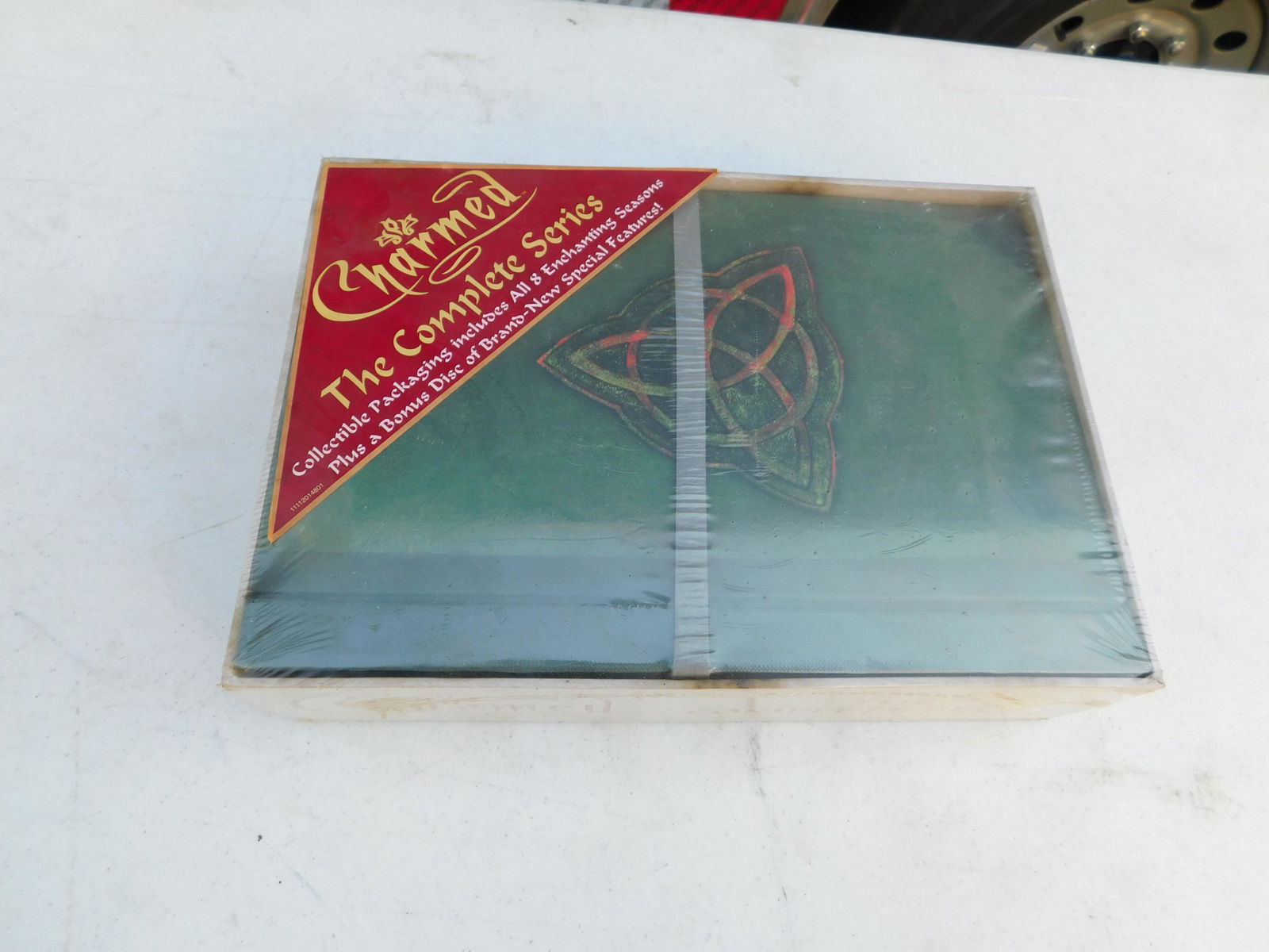 Charmed DVD box set (1 of 1)