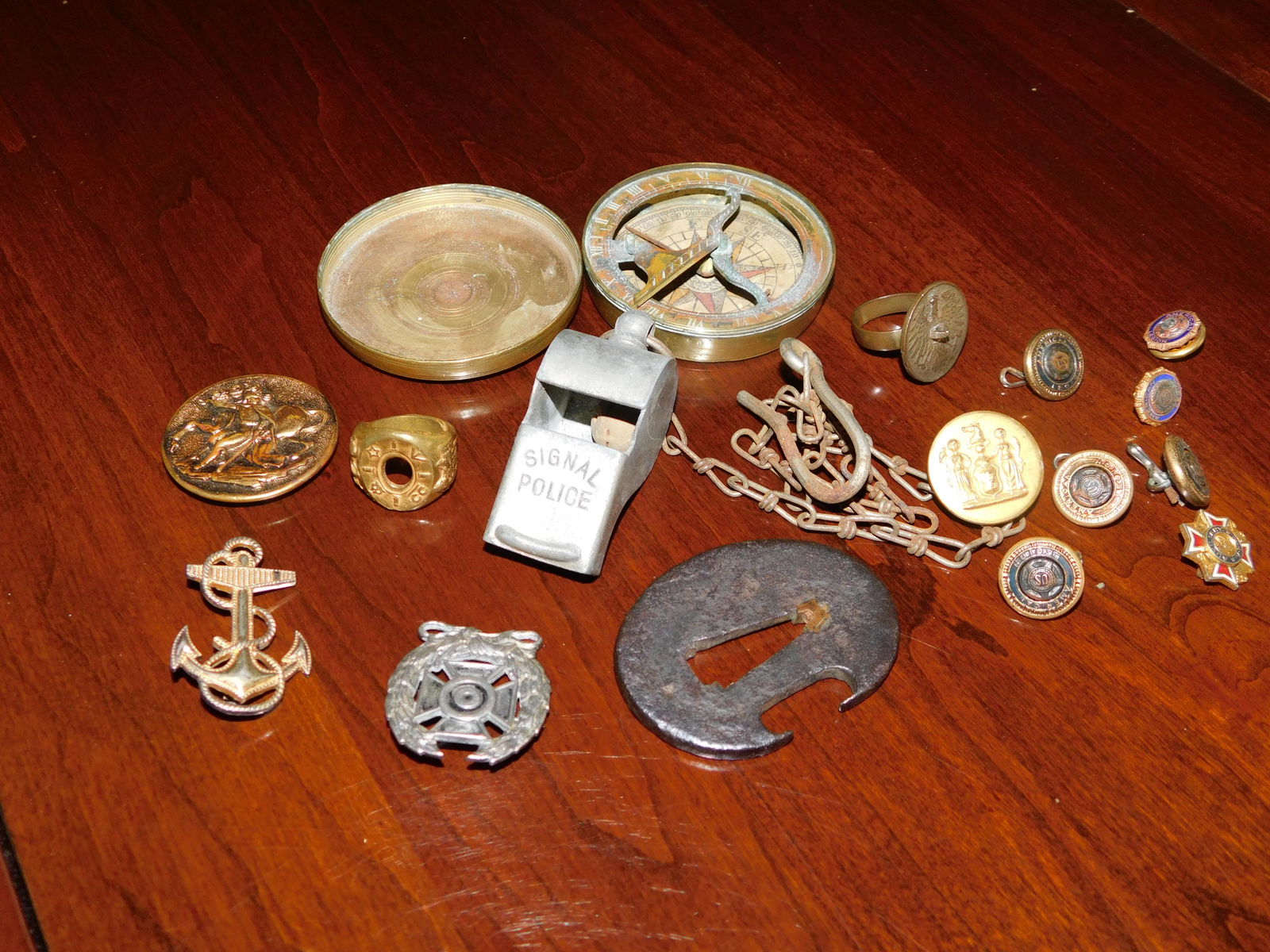 Lot of Misc Military Buttons and Pins (1 of 5)