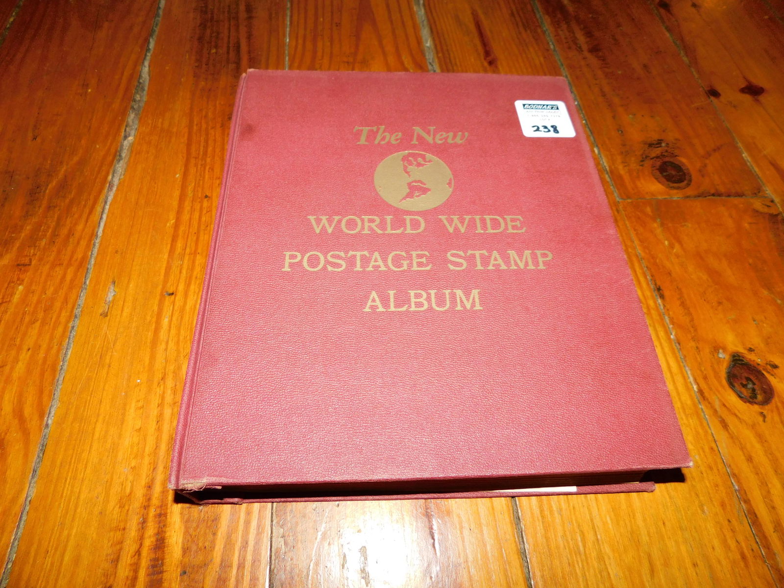 The New World Wide Postage Stamp Album (1 of 20)