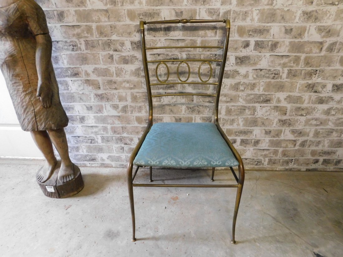Weiman Warren Lloyd vanity chair: Weiman Warren Lloyd vanity chair. This sale will be broadcast live on sale day with full descriptions of each lot being sold, as well as video feed of each lot. All items MUST be paid for within 48 HO