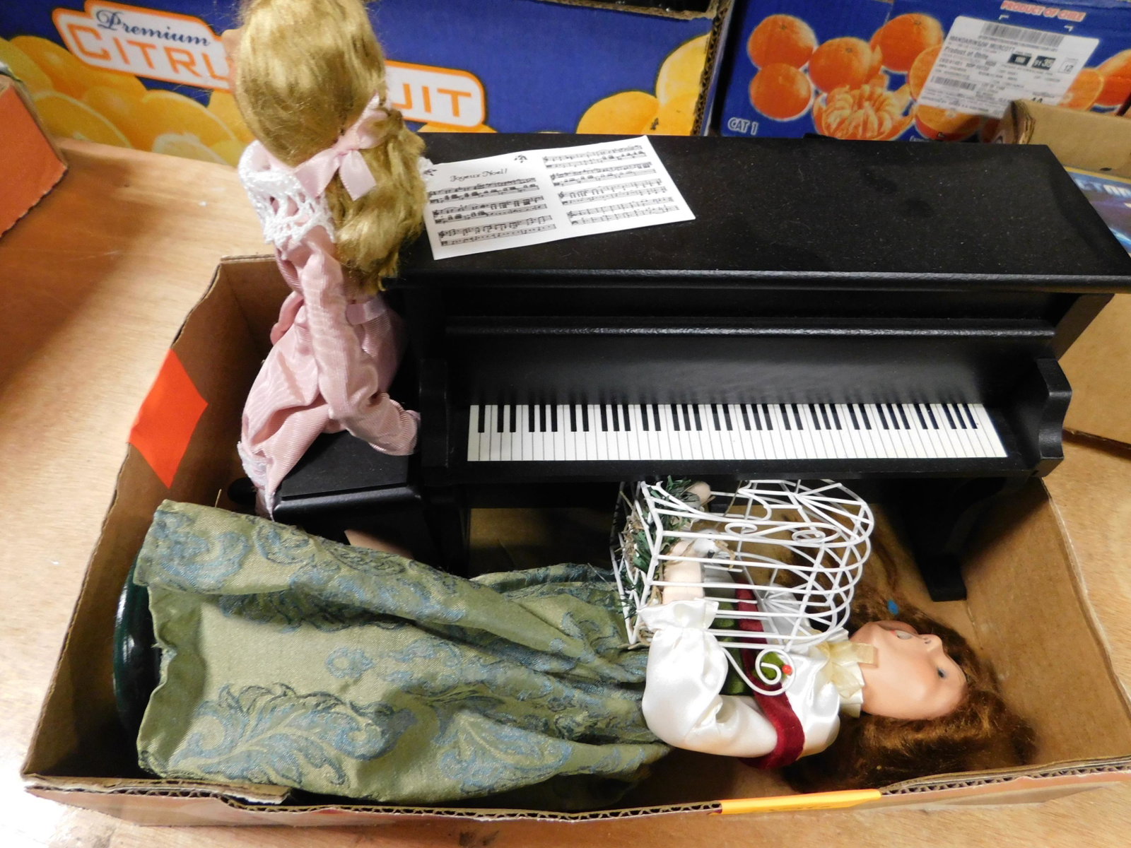 Box Lot with Breyers Choice with Piano: Box Lot with Breyers Choice with Piano. This sale will be broadcast live on sale day with an auctioneer and caller calling full descriptions of each lot being sold, as well as video feed of each lot. 