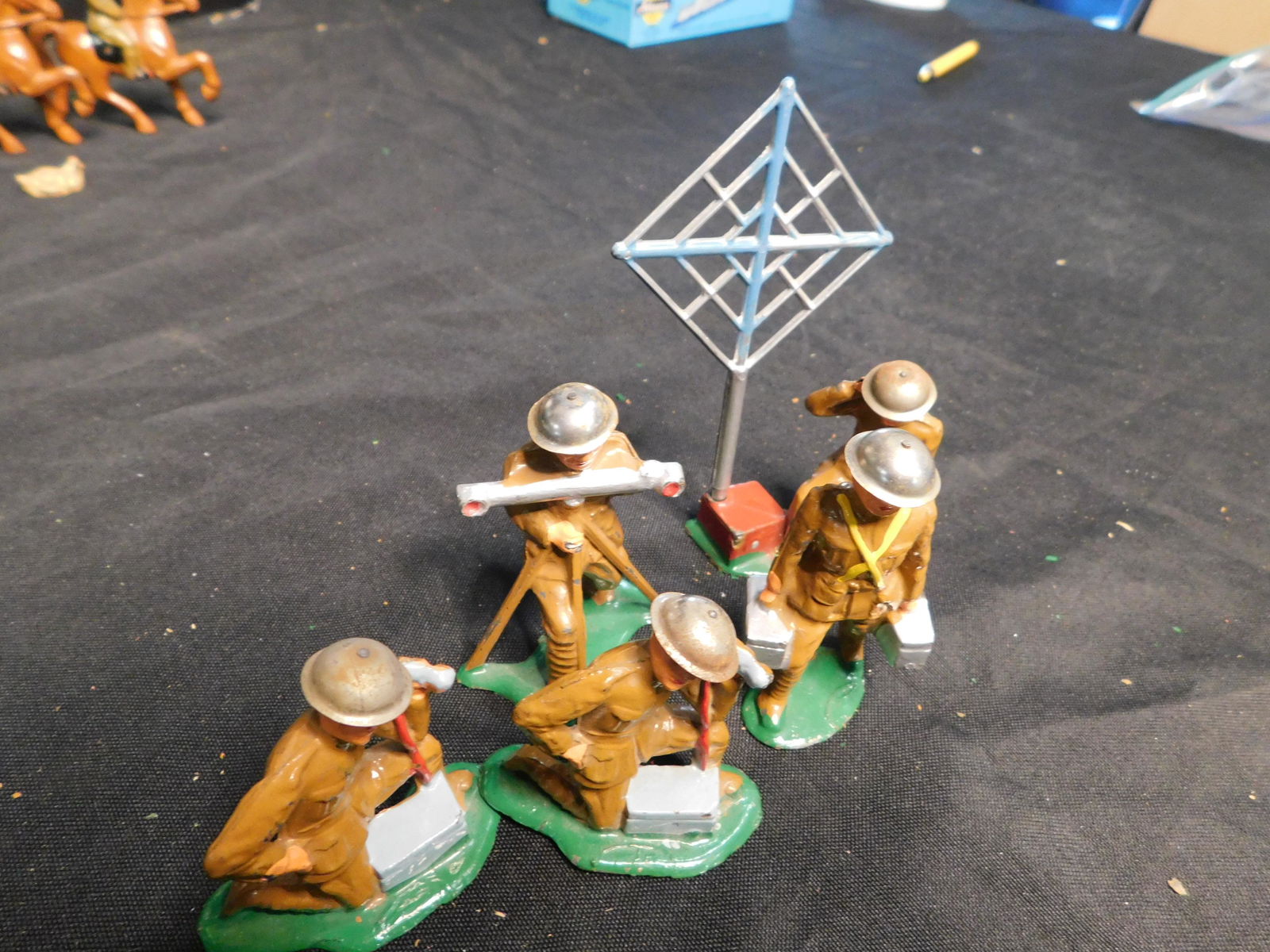 Lot of 5 metal Army Soldiers: Lot of 5 metal Army Soldiers. World War 1 in near mint condition You are bidding at a live sale, please read the terms and conditions. We are offering contact-less pick ups at our South Brunswick loca