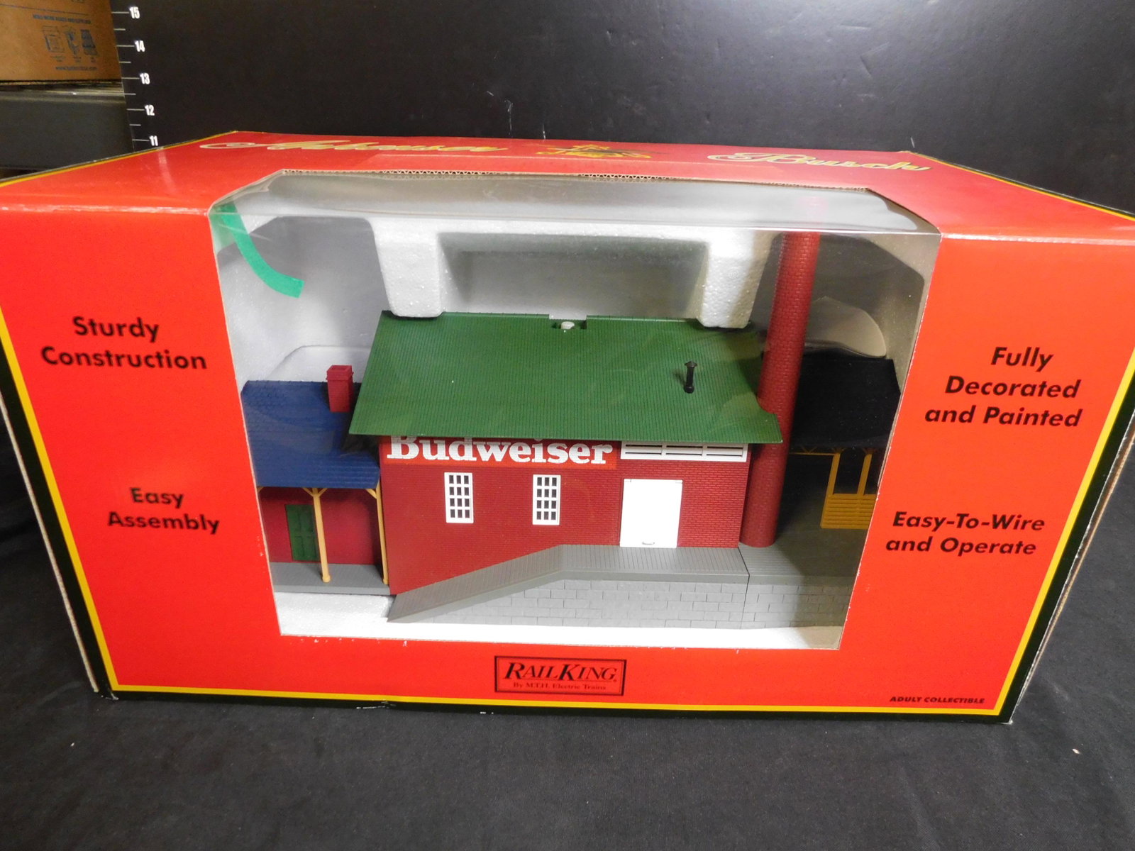 MTH Rail King Anheiser Busch Brewery with Smoke: MTH Rail King Anheiser Busch Brewery with Smoke 30-90370 in Original Box. You are bidding at a live sale, please read the terms and conditions. We are offering contact-less pick ups at our South Bruns