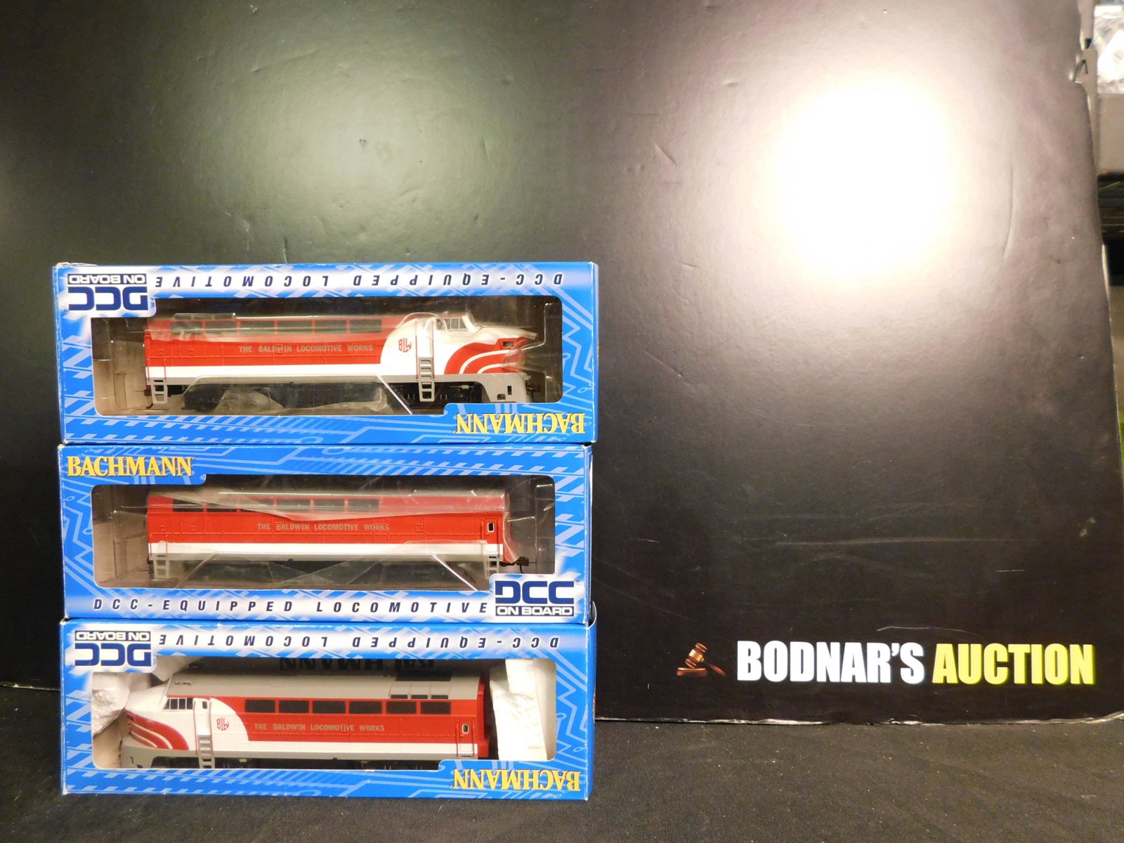 Lot of 3 Bachmann HO Scale Engines: Lot of 3 Bachmann HO Scale Engines including DCC Equipped Diesel Baldwin Locomotive Works ABA Shark nose Diesel Set. You are bidding at a live sale, please read the terms and conditions. We are offeri
