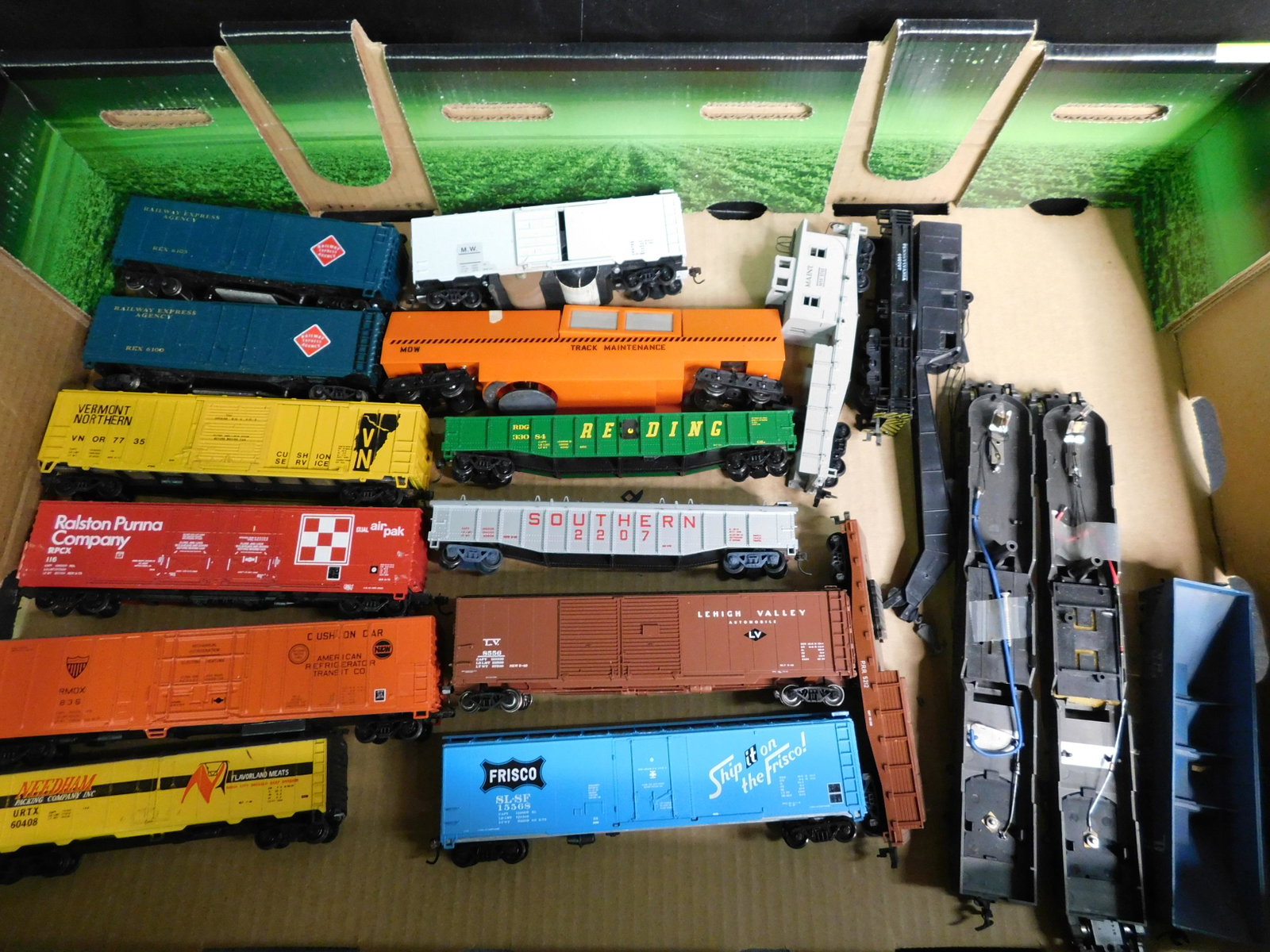 Lot of HO Scale Rolling Stock: Lot of 16 Pieces of HO Scale Rolling Stock and 2 Diesel Engine Frames. You are bidding at a live sale, please read the terms and conditions. We are offering contact-less pick ups at our South Brunswic