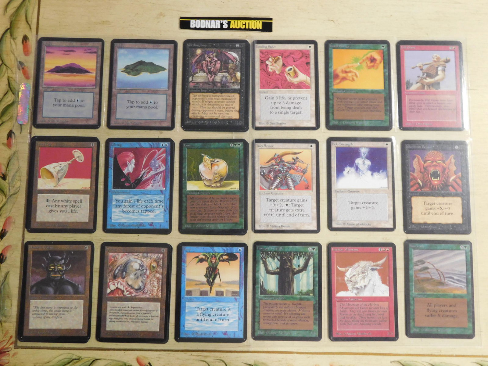 Huge Lot of 30 MTG Alpha Set Cards - 1993 (1 of 9)