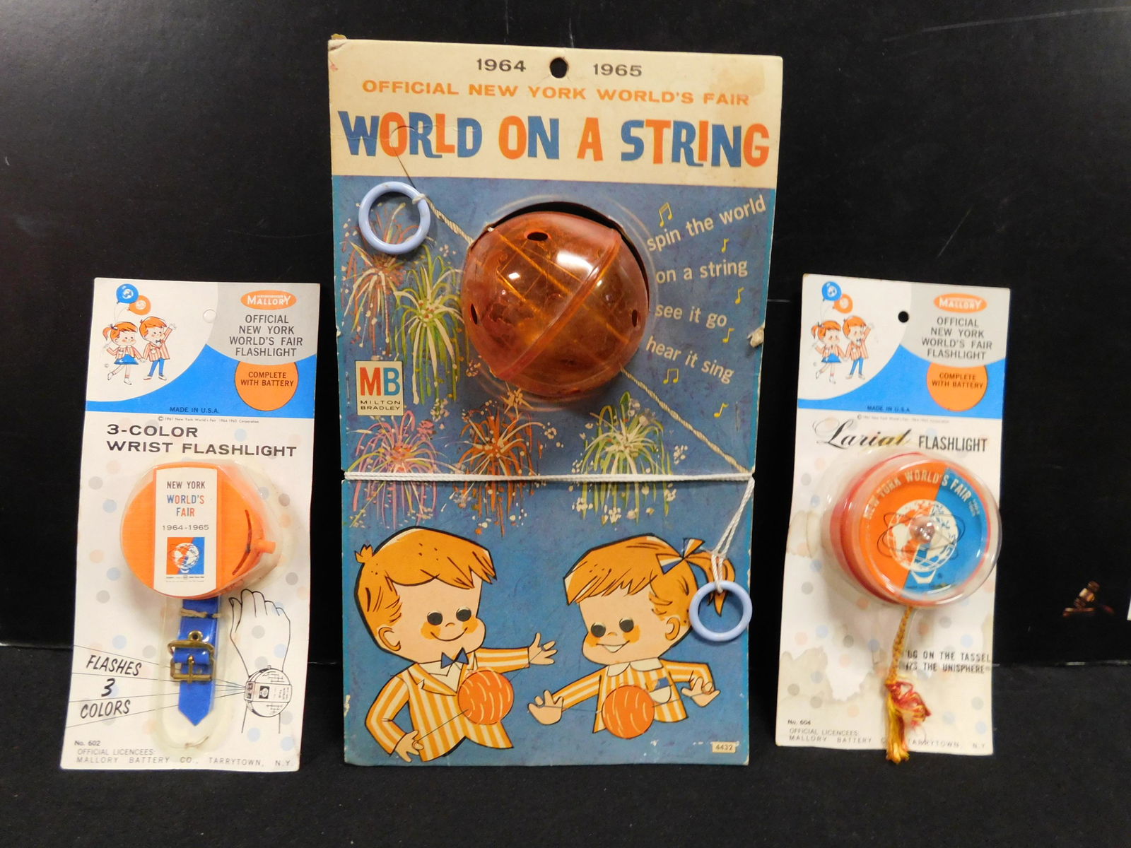 Group Lot of 1964 World's Fair Items in Original (1 of 4)