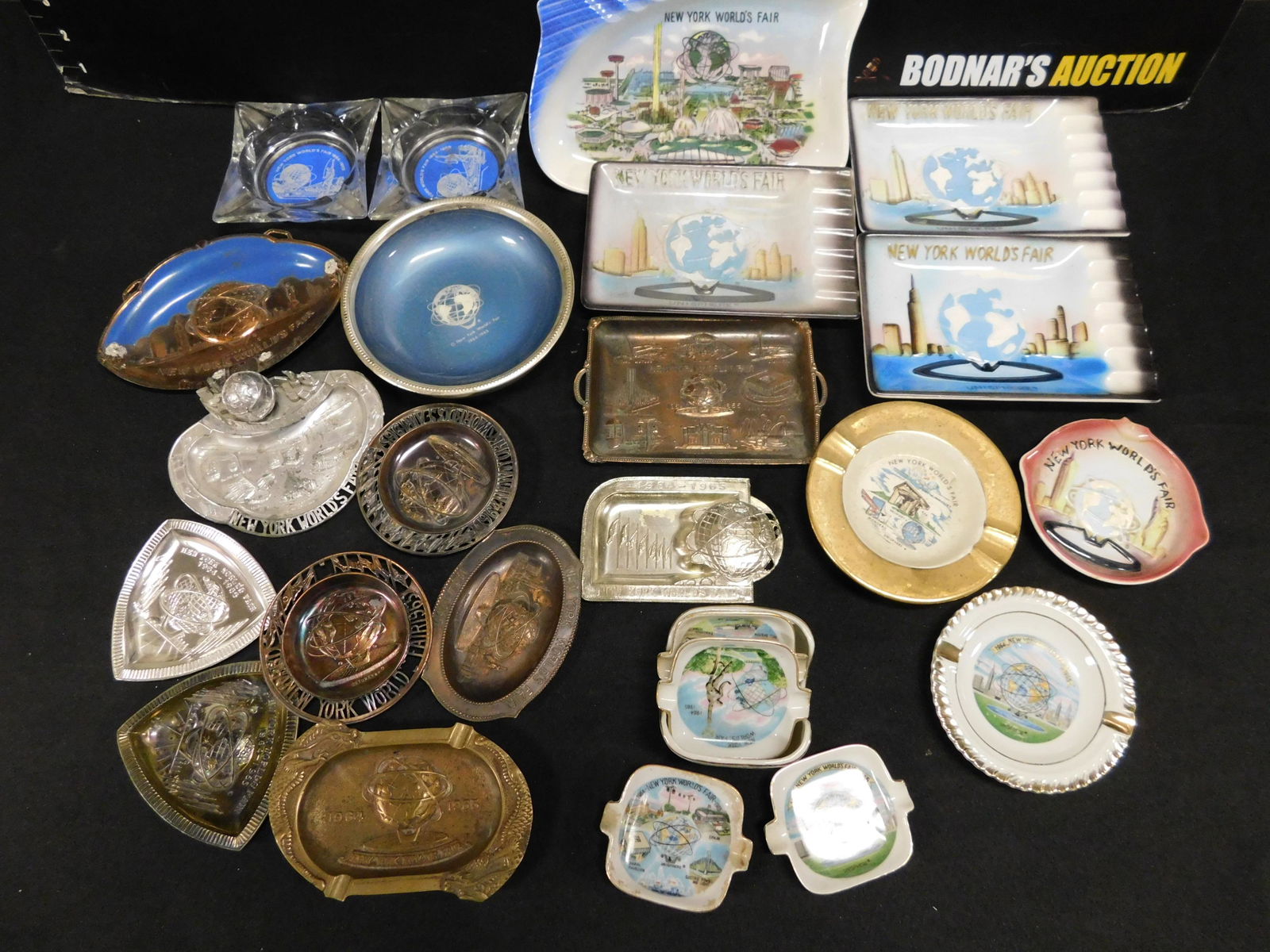 1964 New York World's Fair Ashtray Lot (1 of 5)