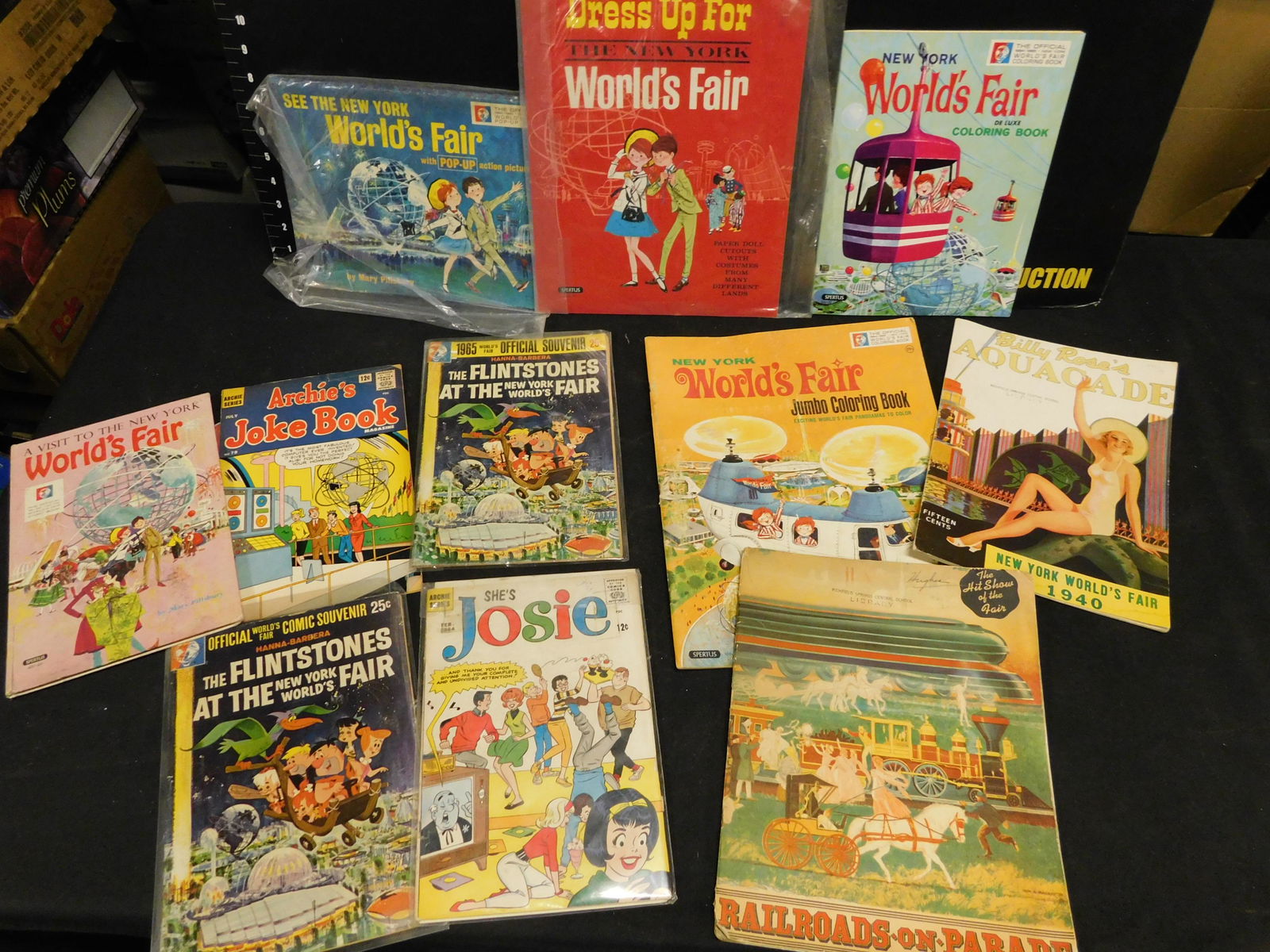 1964 New York World's Fair Children's Books and Comic (1 of 5)