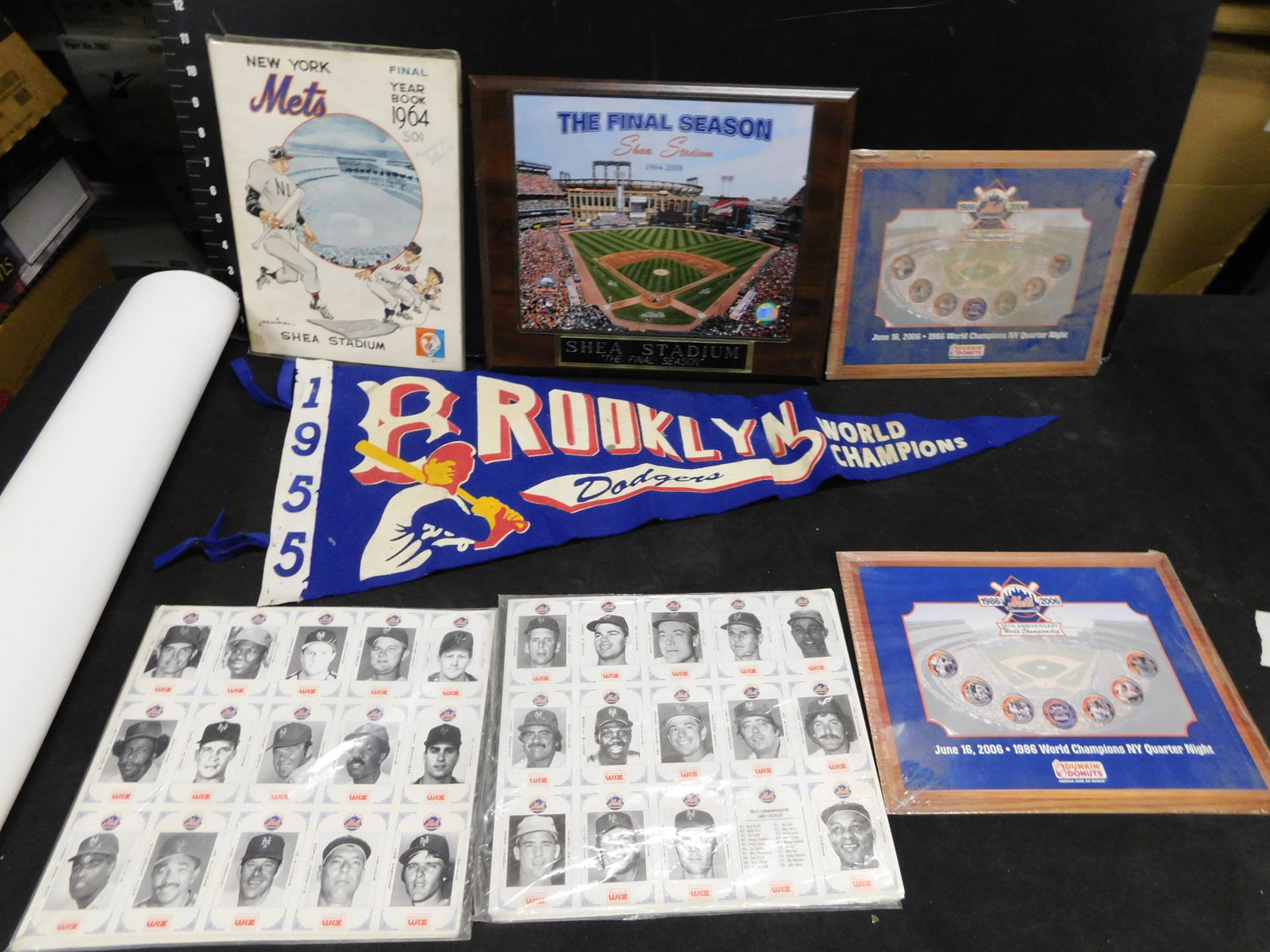 Lot of Baseball items including a Mets 1964 Yearbook (1 of 7)
