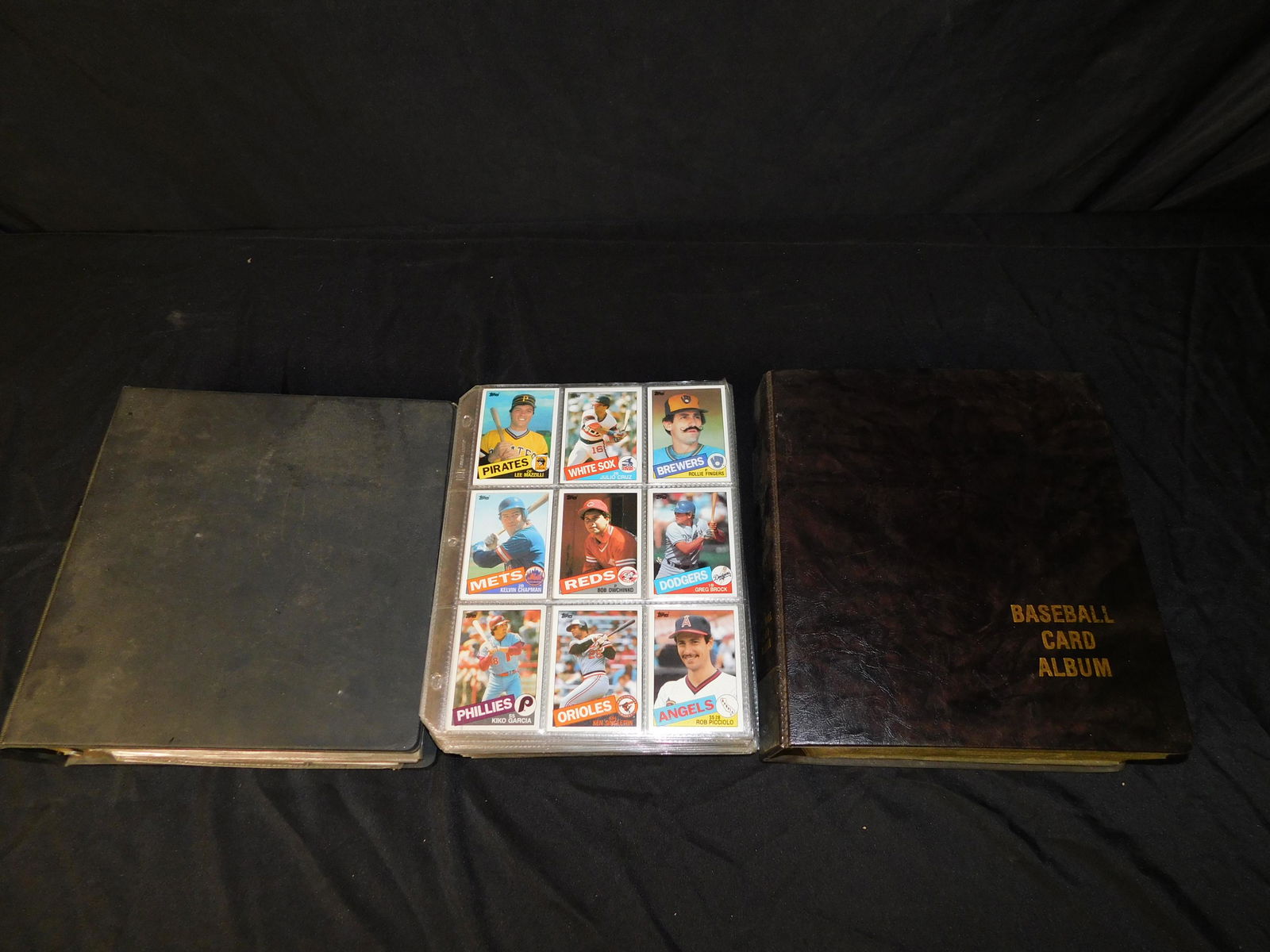 Large Lot of 1980's Baseball Cards (1 of 8)