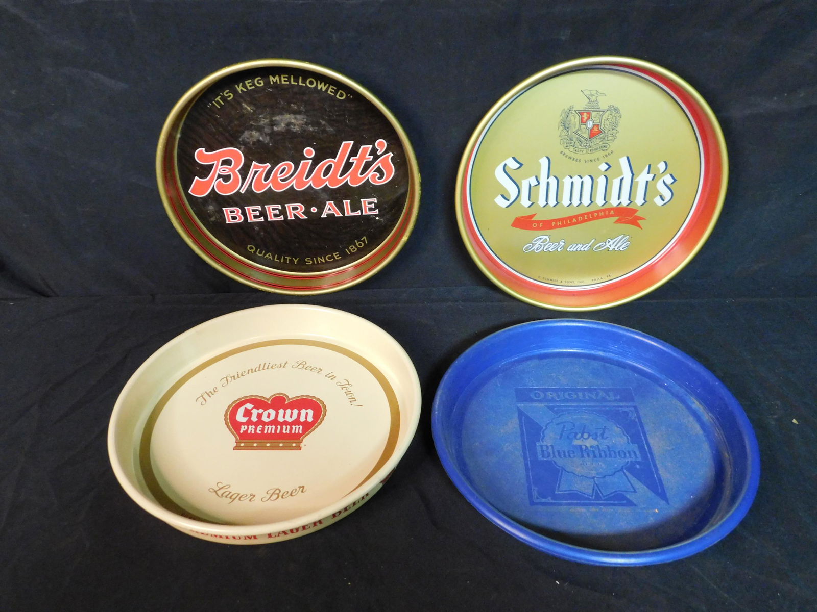 Lot of 4 Advertising Beer Trays (1 of 5)