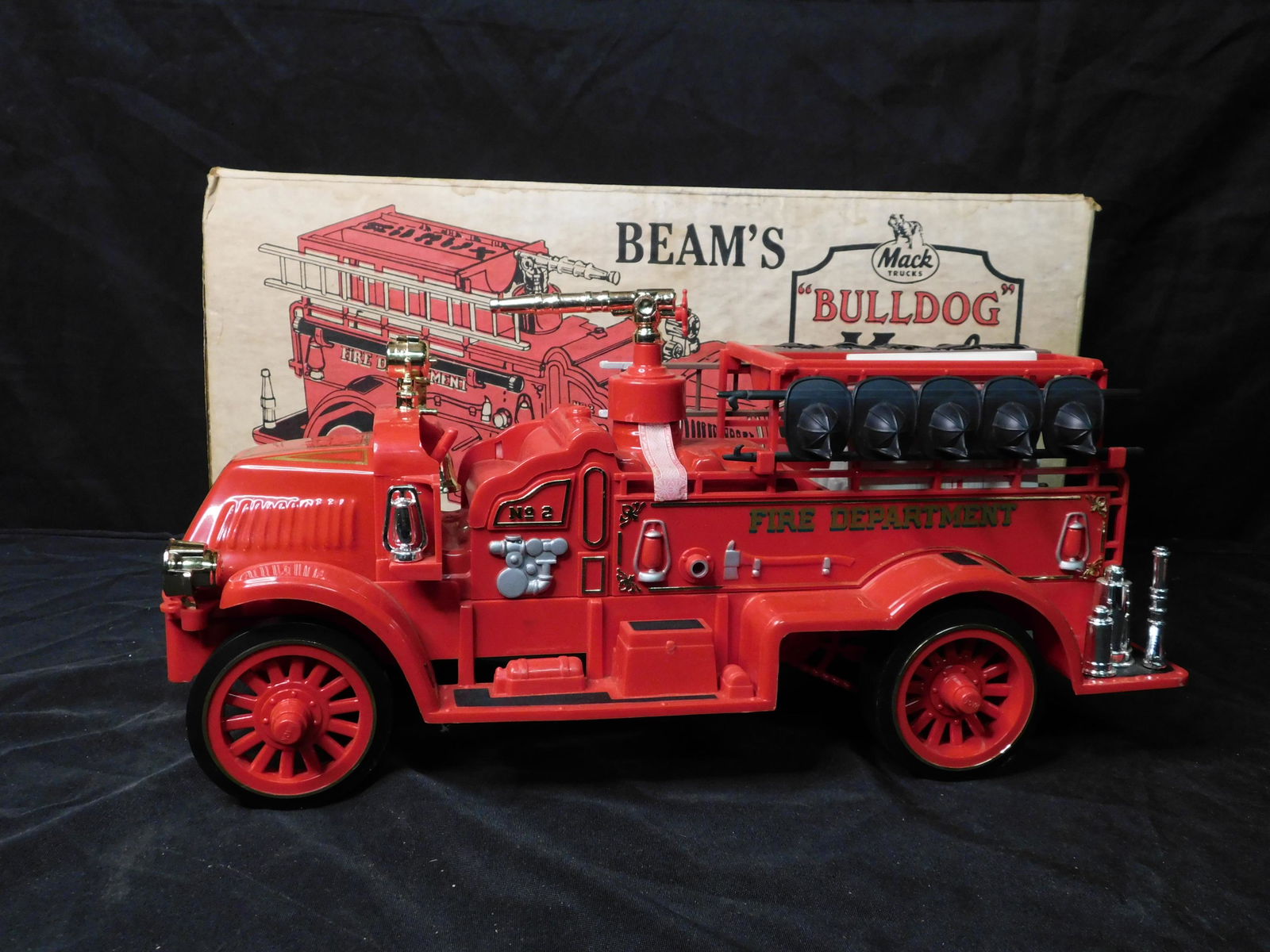 Jim Bean 1917 Model AC Firetruck Decanter - Mack (1 of 4)
