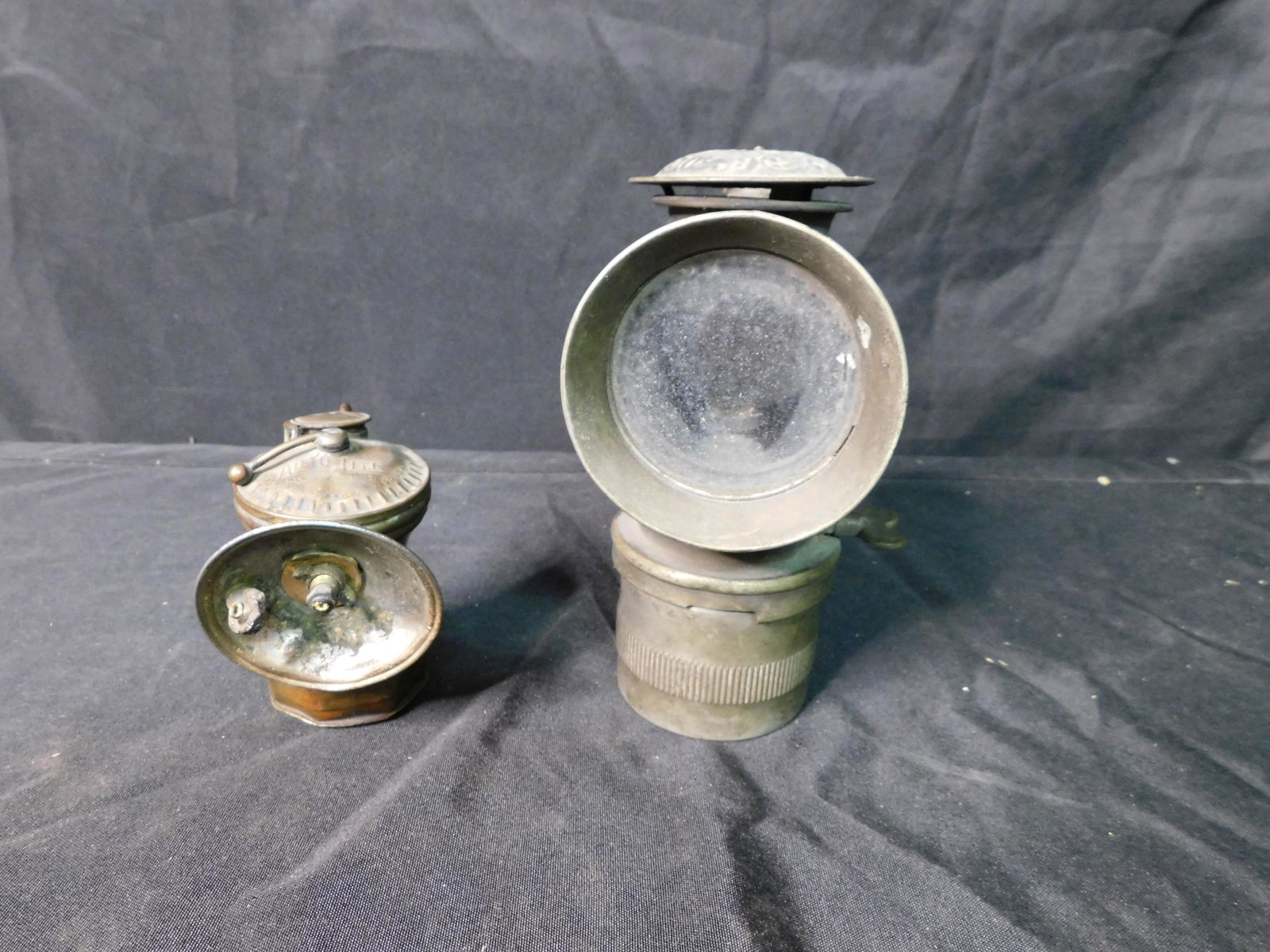 Lot of 2 Smaller Lanterns (1 of 10)