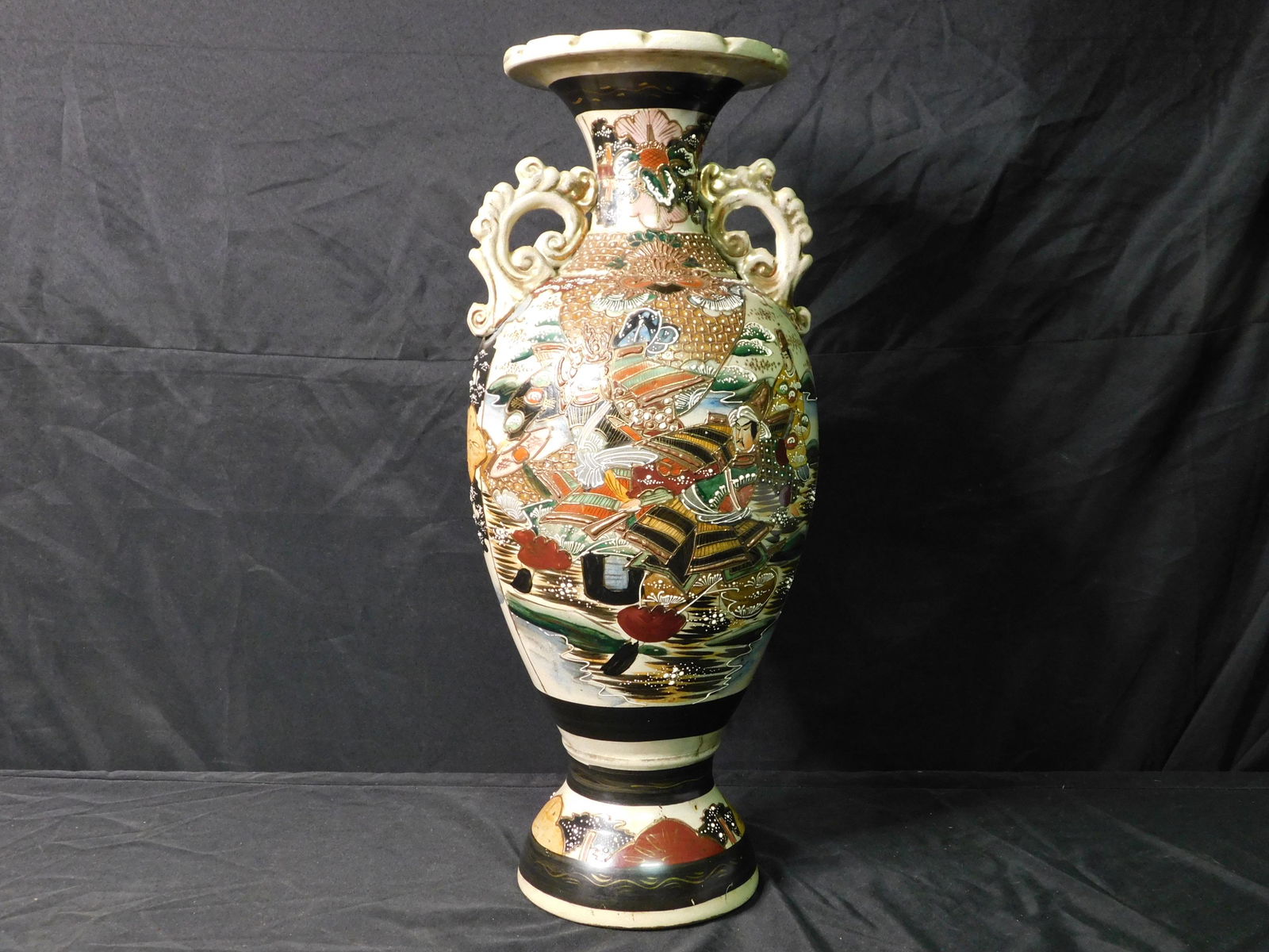 Japanese Hand painted Double Handled Vase (1 of 5)