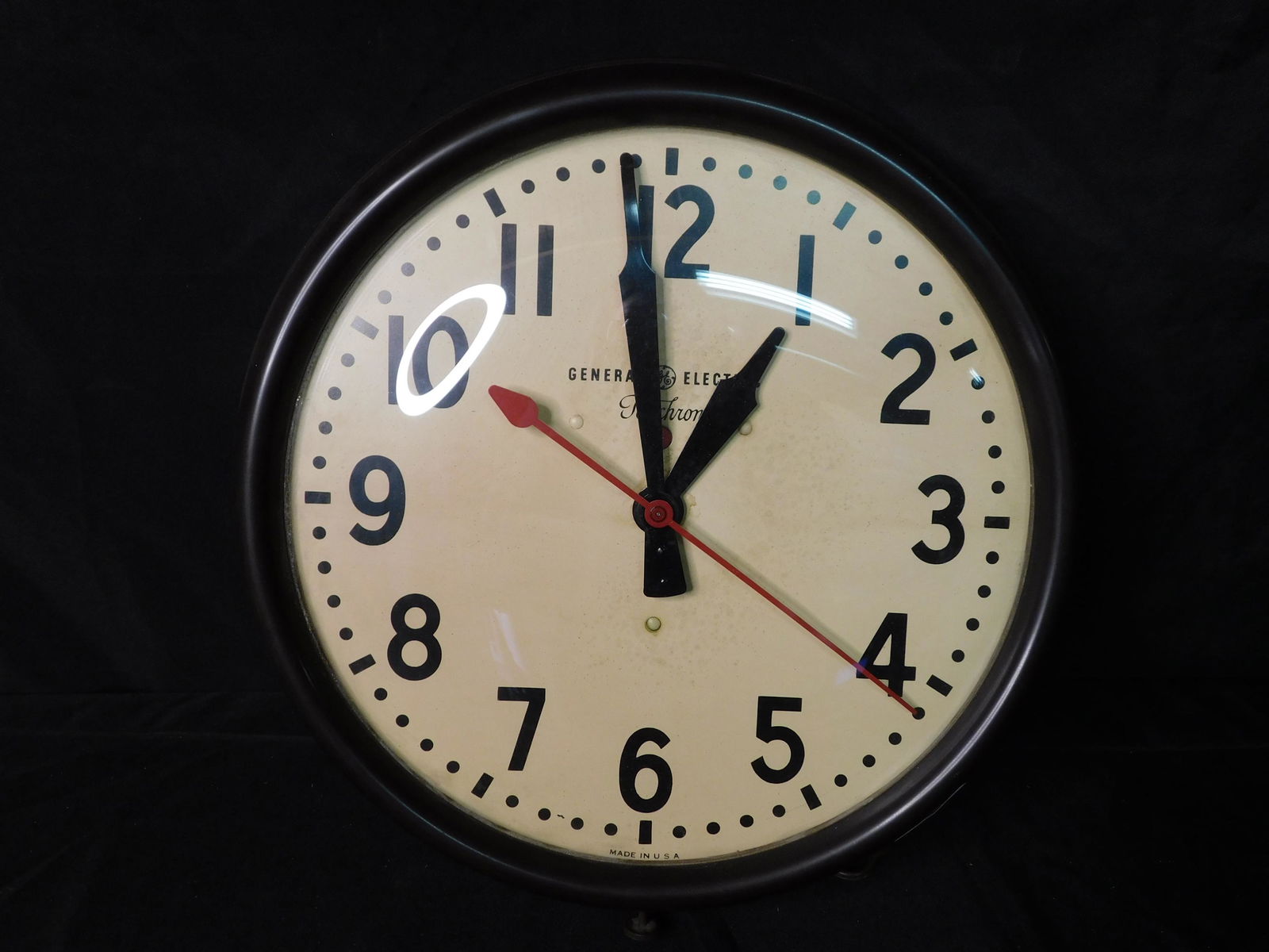 General Electric Clock (1 of 2)