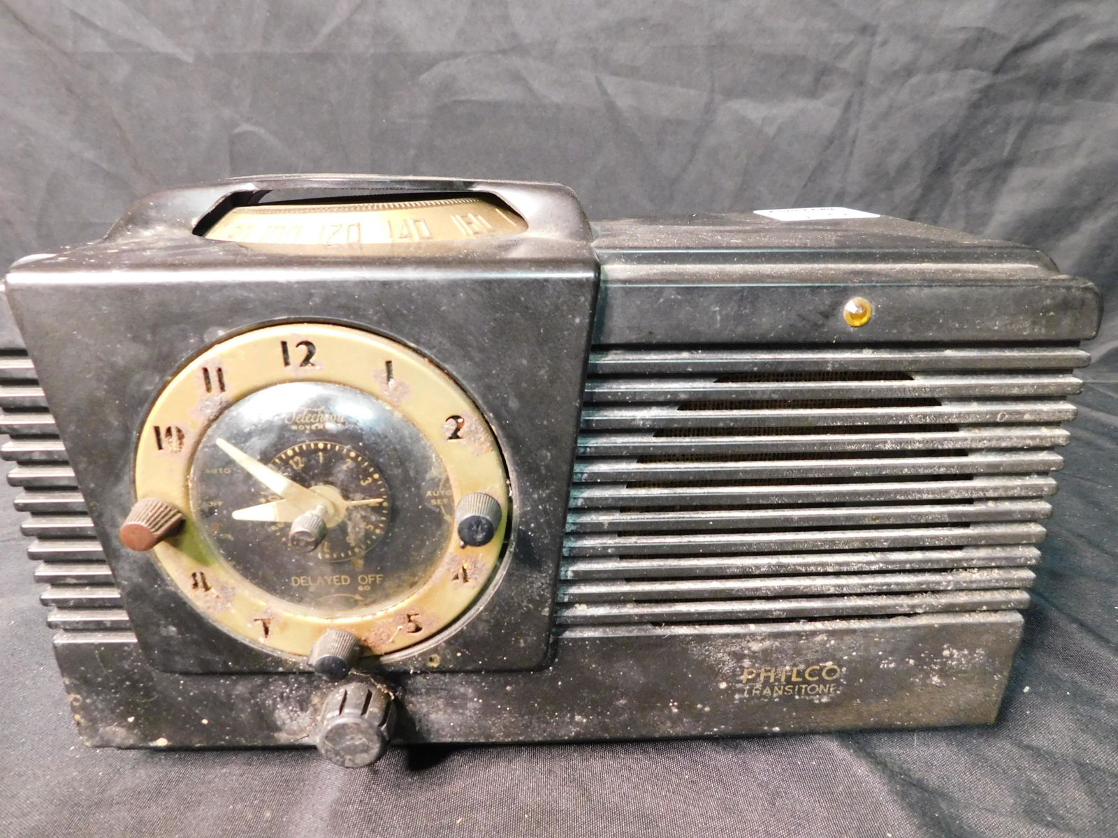 Philco Transistor Clock Radio (1 of 2)
