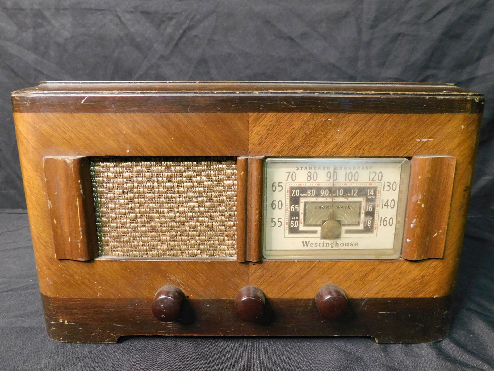 Westinghouse Shortwave Radio: Westinghouse Shortwave Radio. Model #WR182 01949. Measures 15" long x 9" tall. This sale will be broadcast live on sale day with an auctioneer and caller calling full descriptions of each lot being so