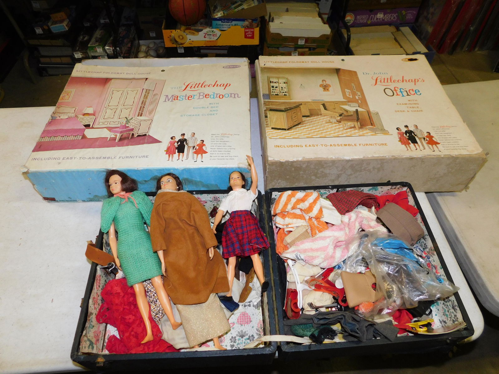 Group Lot of Remco Littlechap Family (1 of 4)