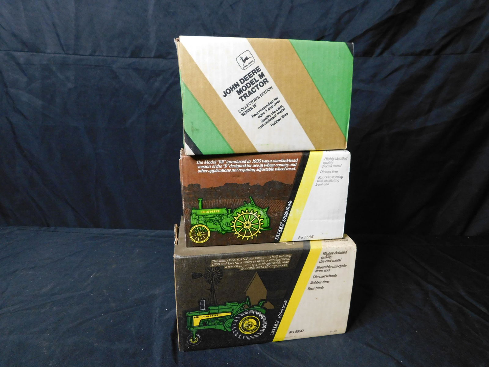 Lot of 2 John Deere Tractors (1 of 3)