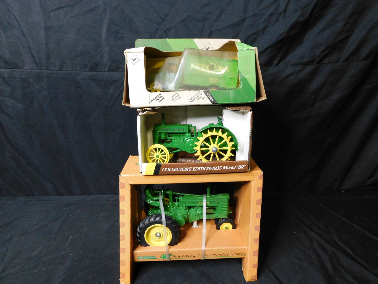 Lot of 3 John Deere Tractors (1 of 4)