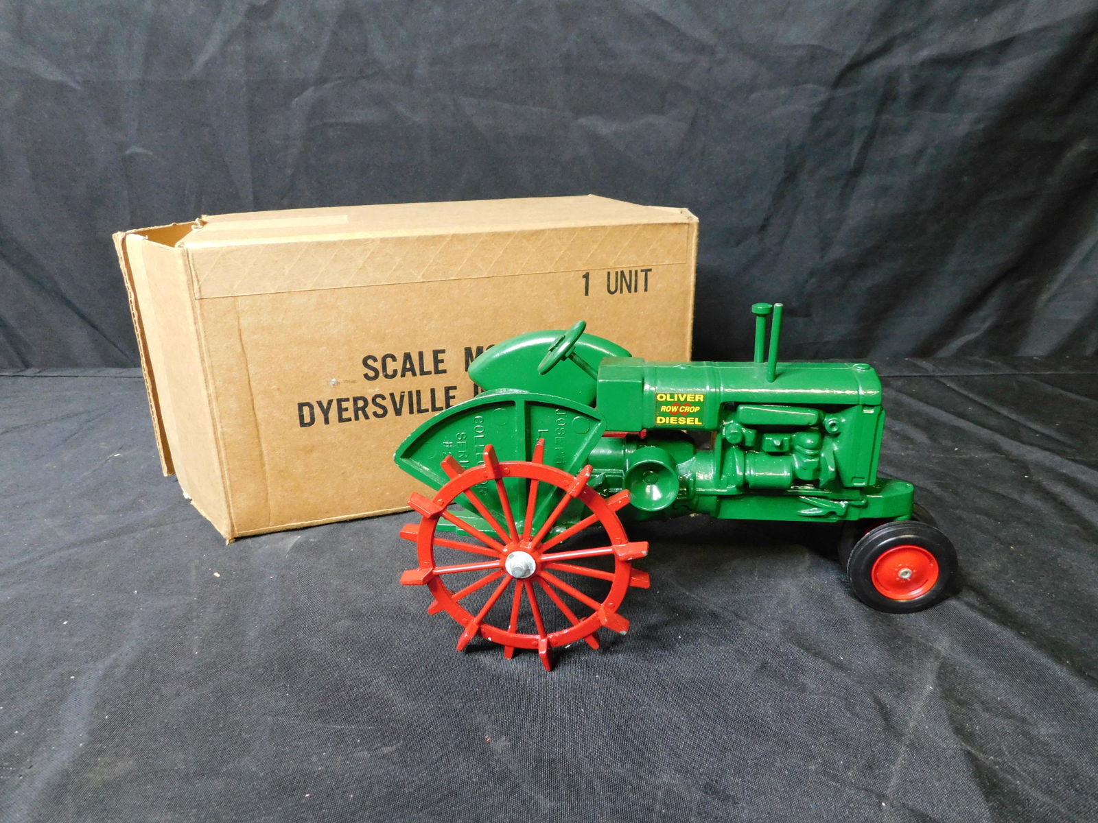 Scale Models Dyersville Iowa Oliver Tractor (1 of 3)