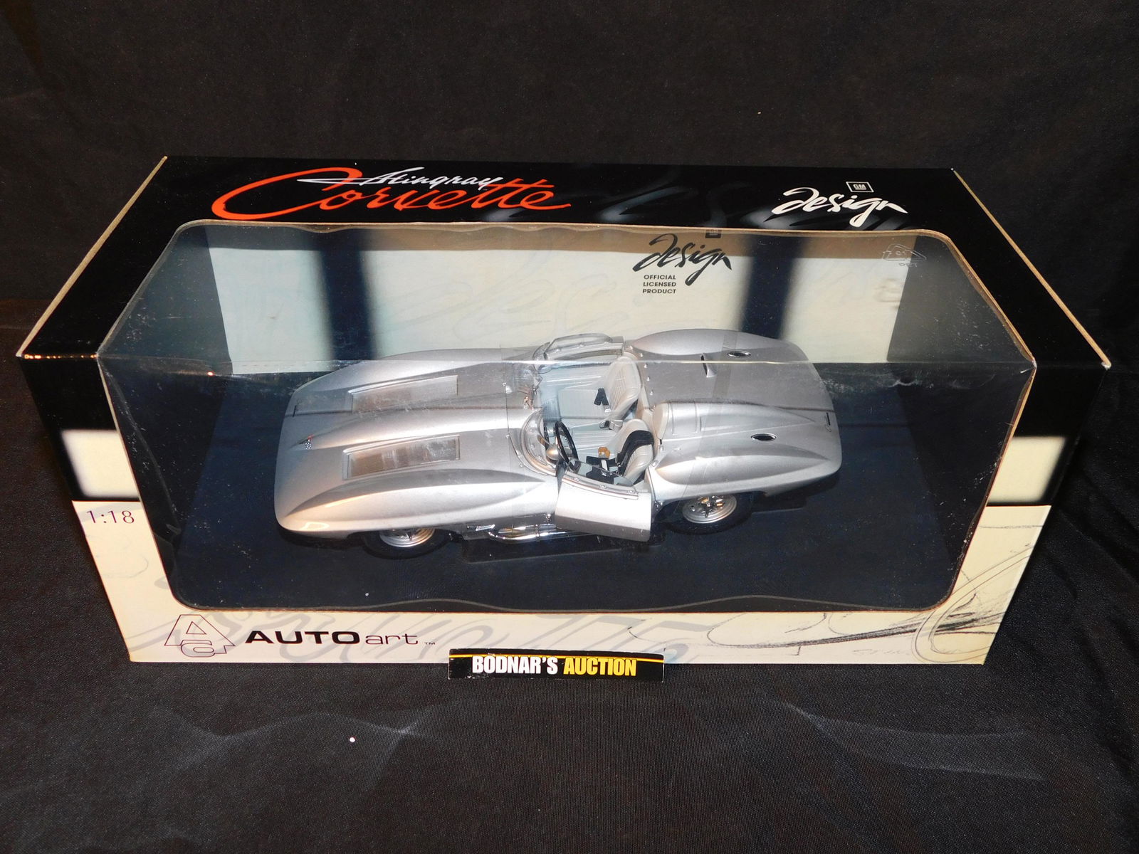 GM Design Auto Art Stingray Corvette (1 of 2)