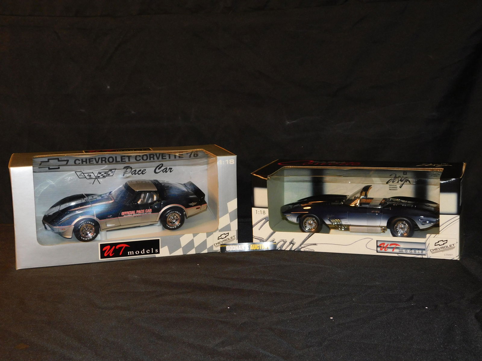 Ut Models 1978 Indy 500 Corvette Pace Car 1:18
