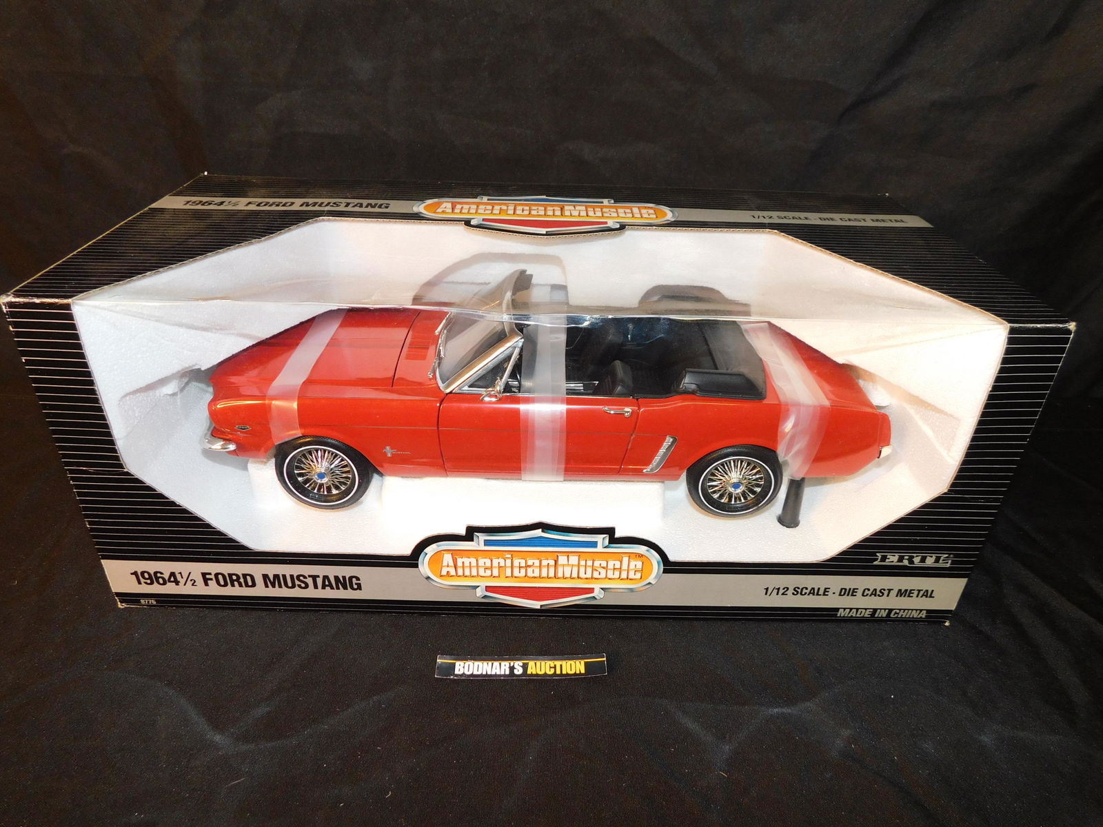 Ertl American Muscle 1964 1/2 Ford Mustang (1 of 2)