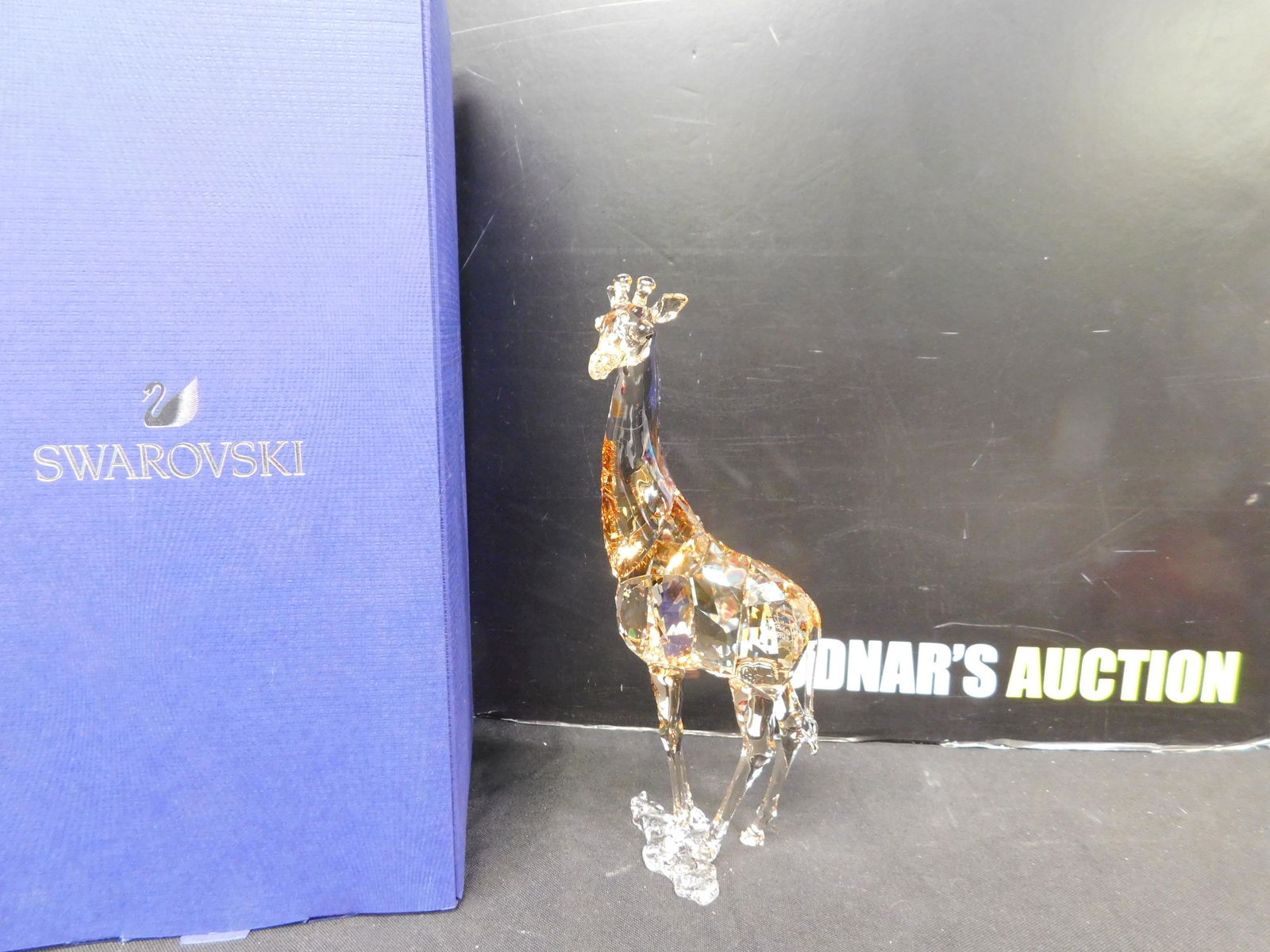 Swarovski Crystal Giraffe SCS 2018 (1 of 3)