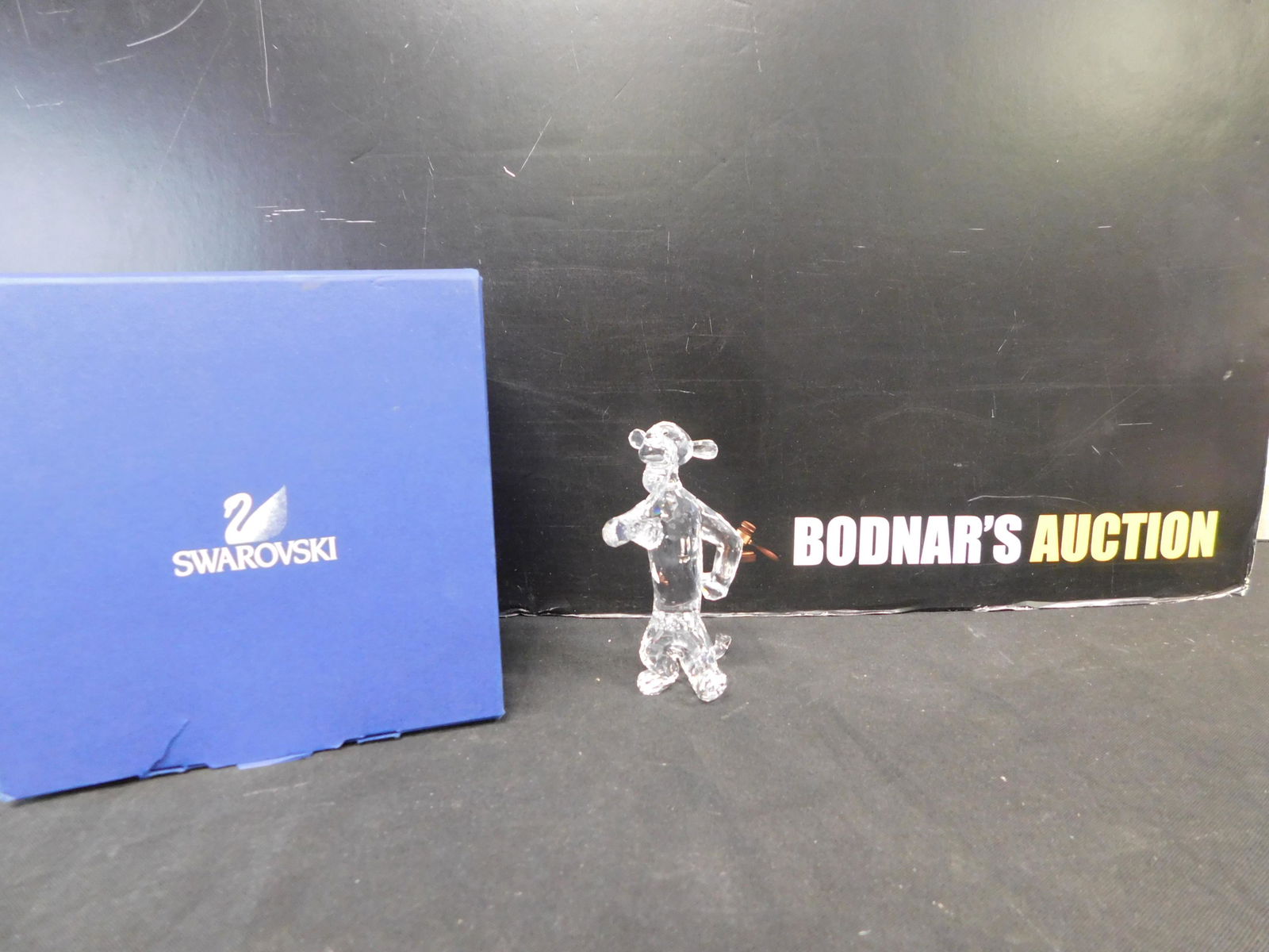 Swarovski Crystal Disney Showcase Tigger (1 of 3)