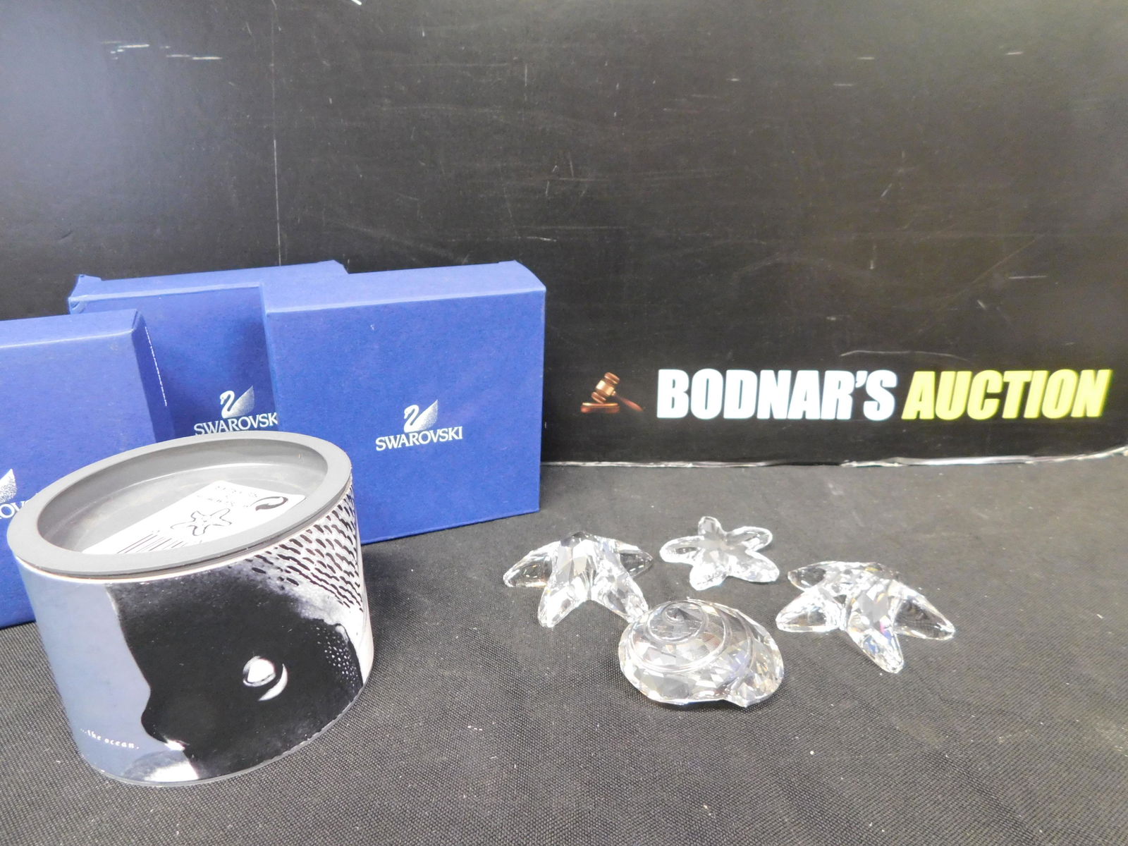 Swarovski Crystal Lot of 4 - 3 Starfish and 1 Shell (1 of 2)