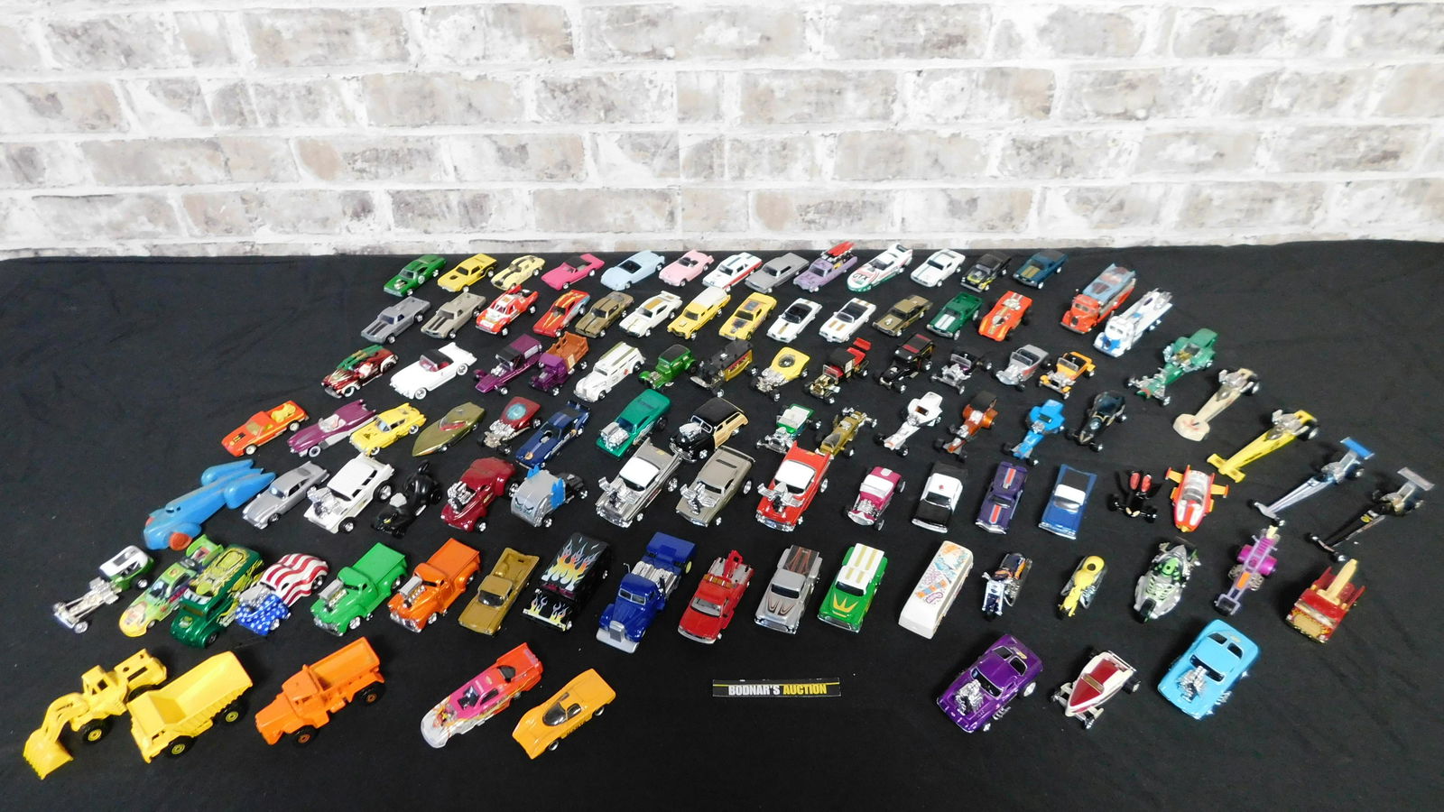 Large Lot of Loose Die-Cast Cars (1 of 6)