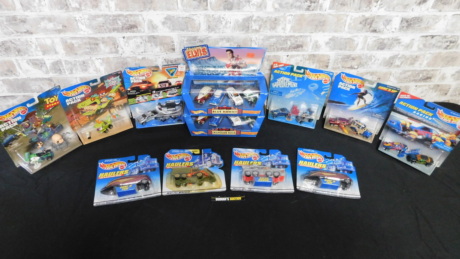 Group Lot of Mixed Hot Wheels including Elvis (1 of 4)