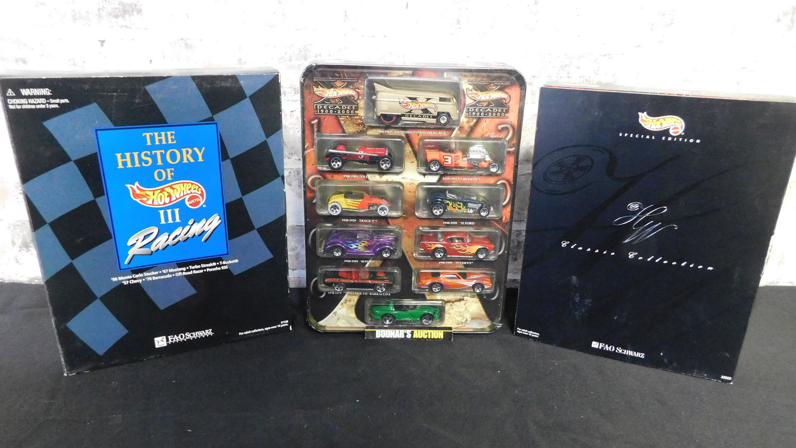 Lot of Hot Wheels Sets including FAO Schwartz (1 of 4)