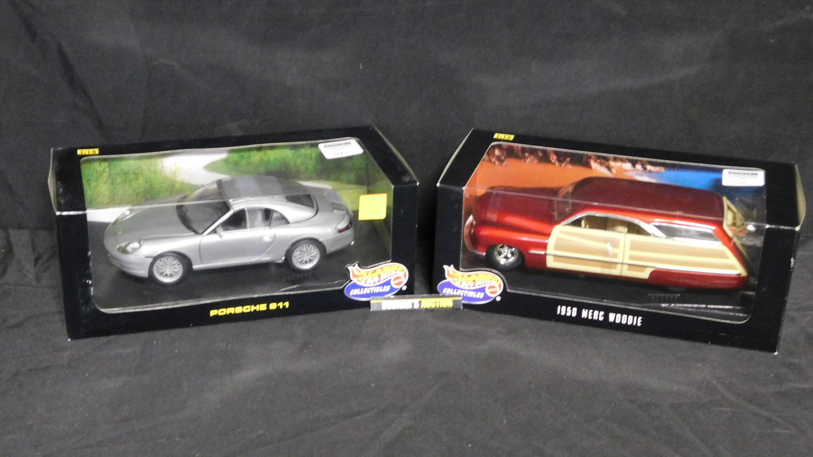 Lot of 2 Hot Wheels 1:18 Scale Diecast Cars (1 of 3)