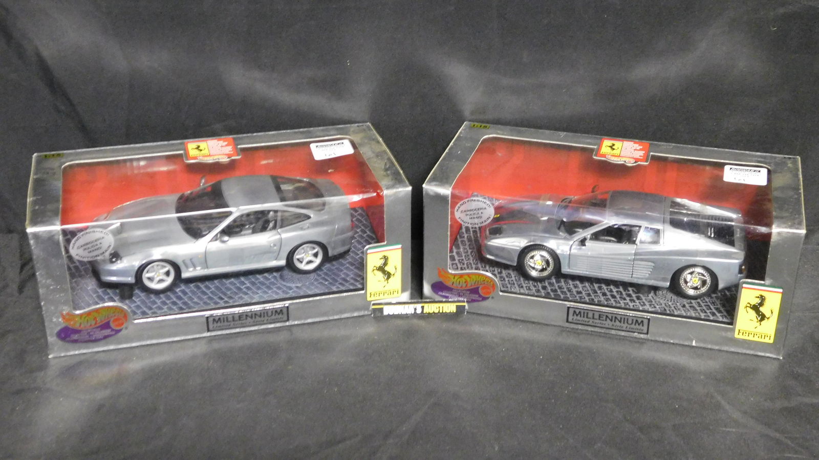 Lot of 2 Hot Wheels 1:18 Scale Ferrari's (1 of 3)