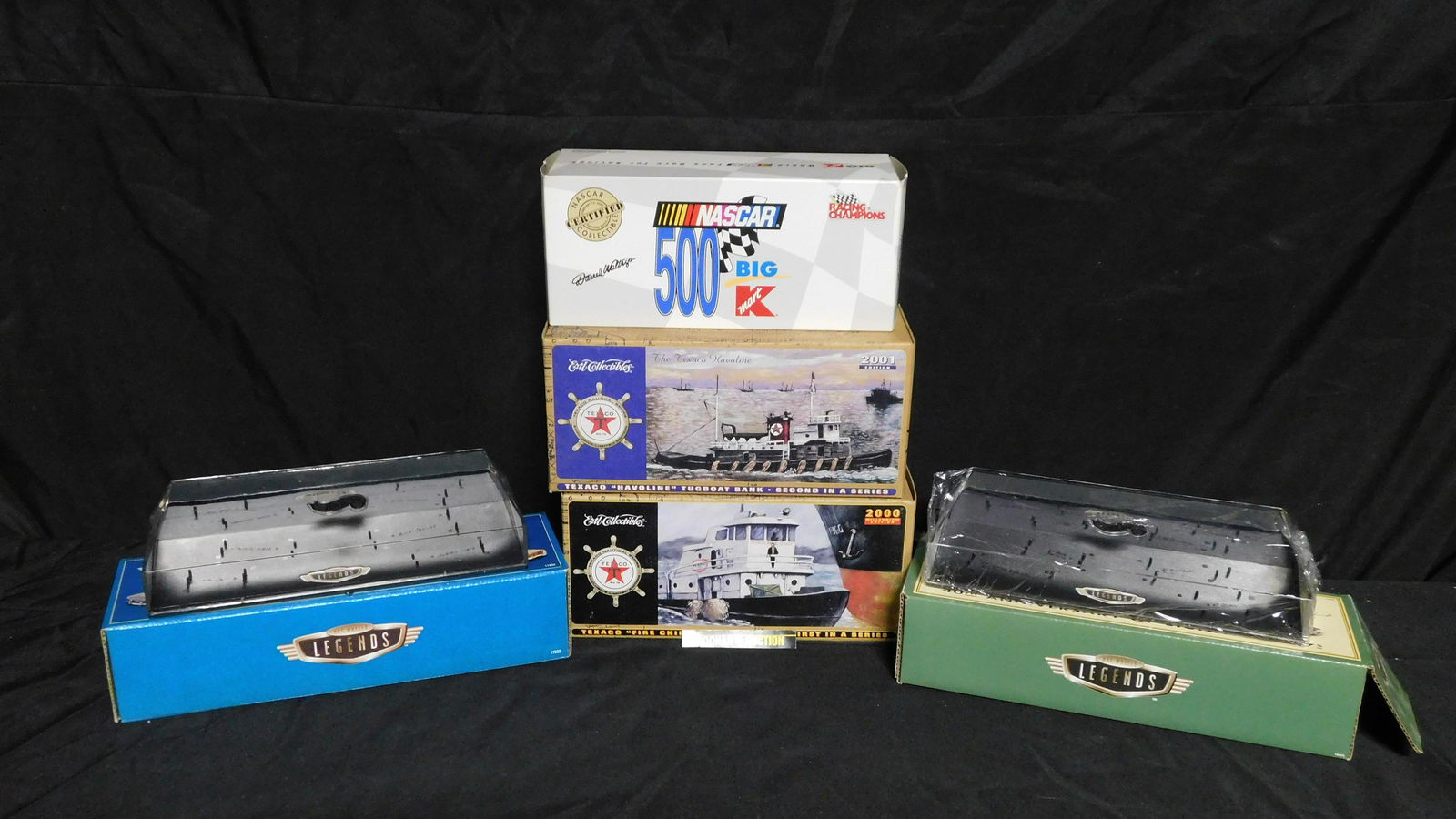 Lot with Die-Cast and Hot Wheels Car Cases (1 of 3)